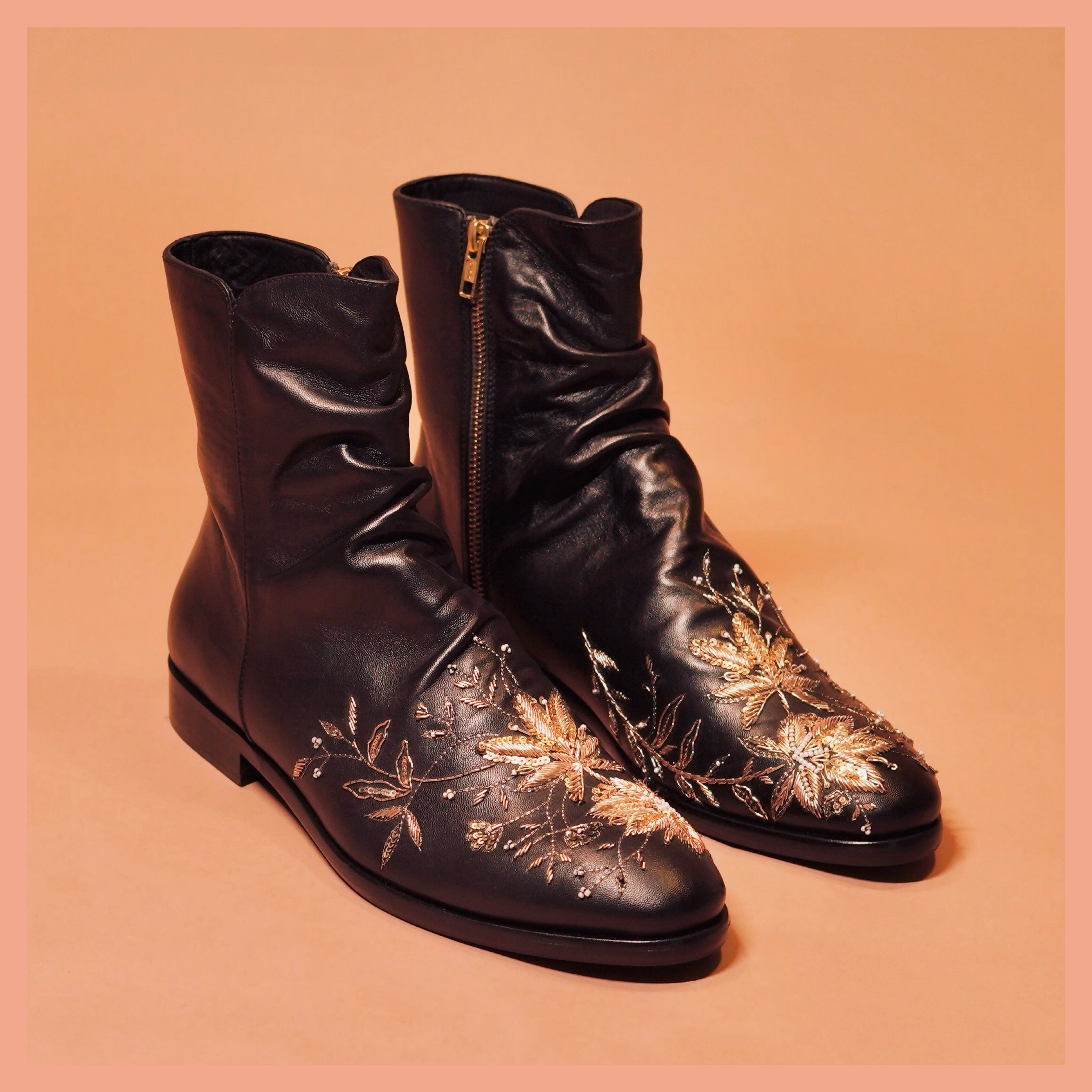 Sprazo Nero Ricamo | Black zardozi embroidered Napa boots