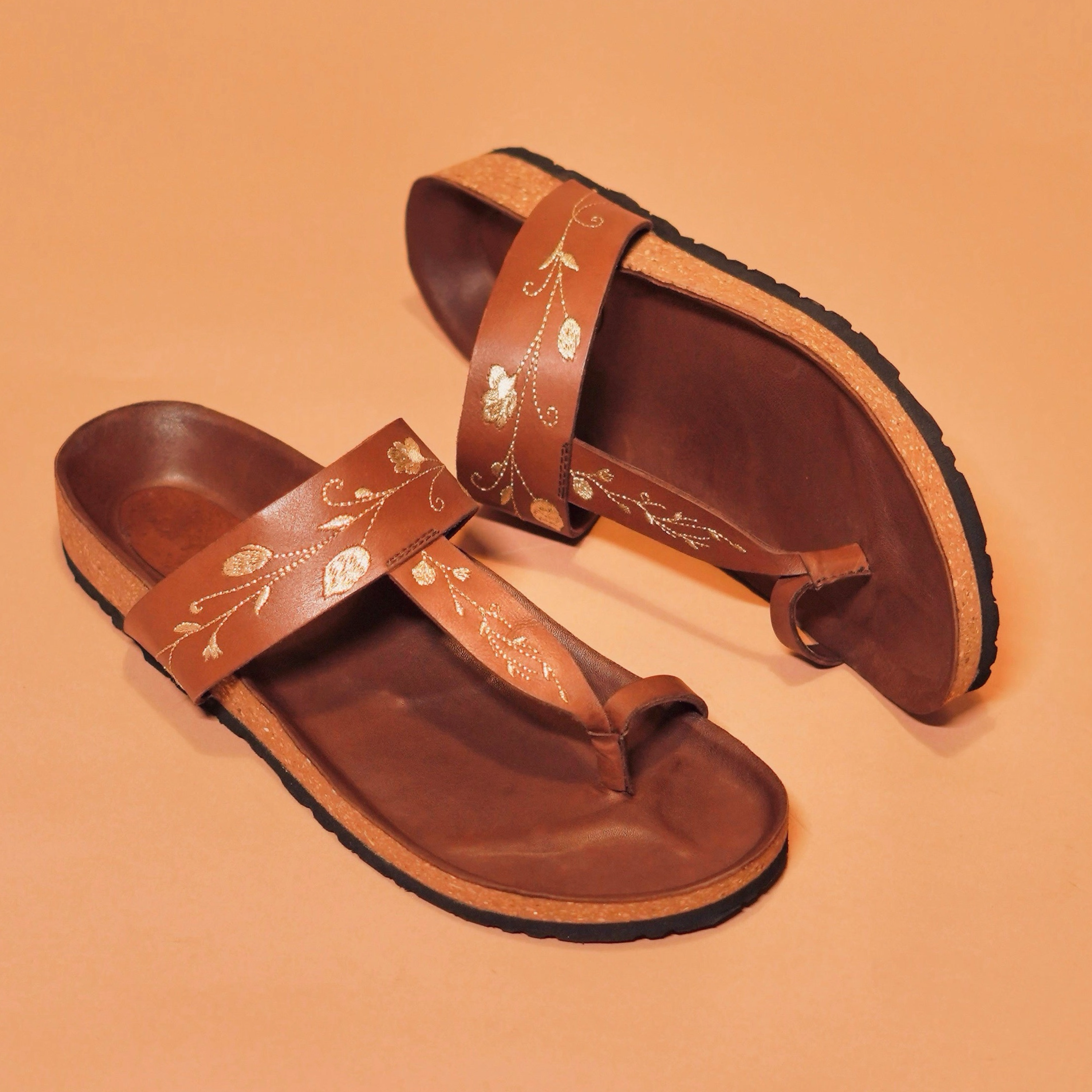 Bruno Corko Ricamo | Embroidered brown full-grain leather chappals