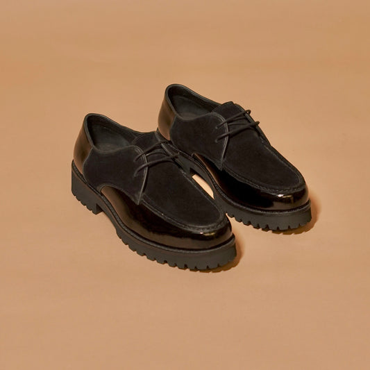 Black patent and suede boat shoes for men