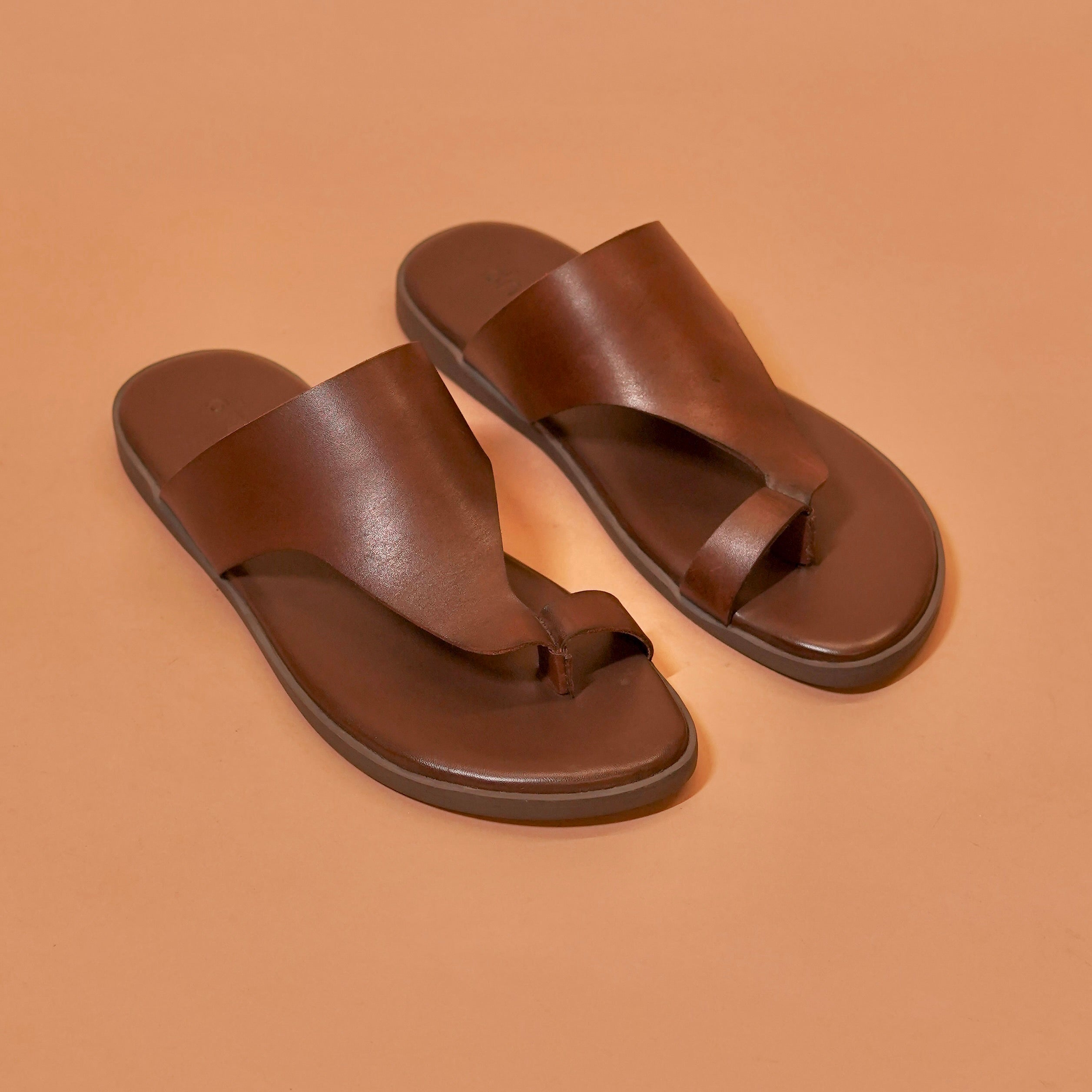 Pelle Moro – Dark Brown Leather Thumb-Loop Chappal