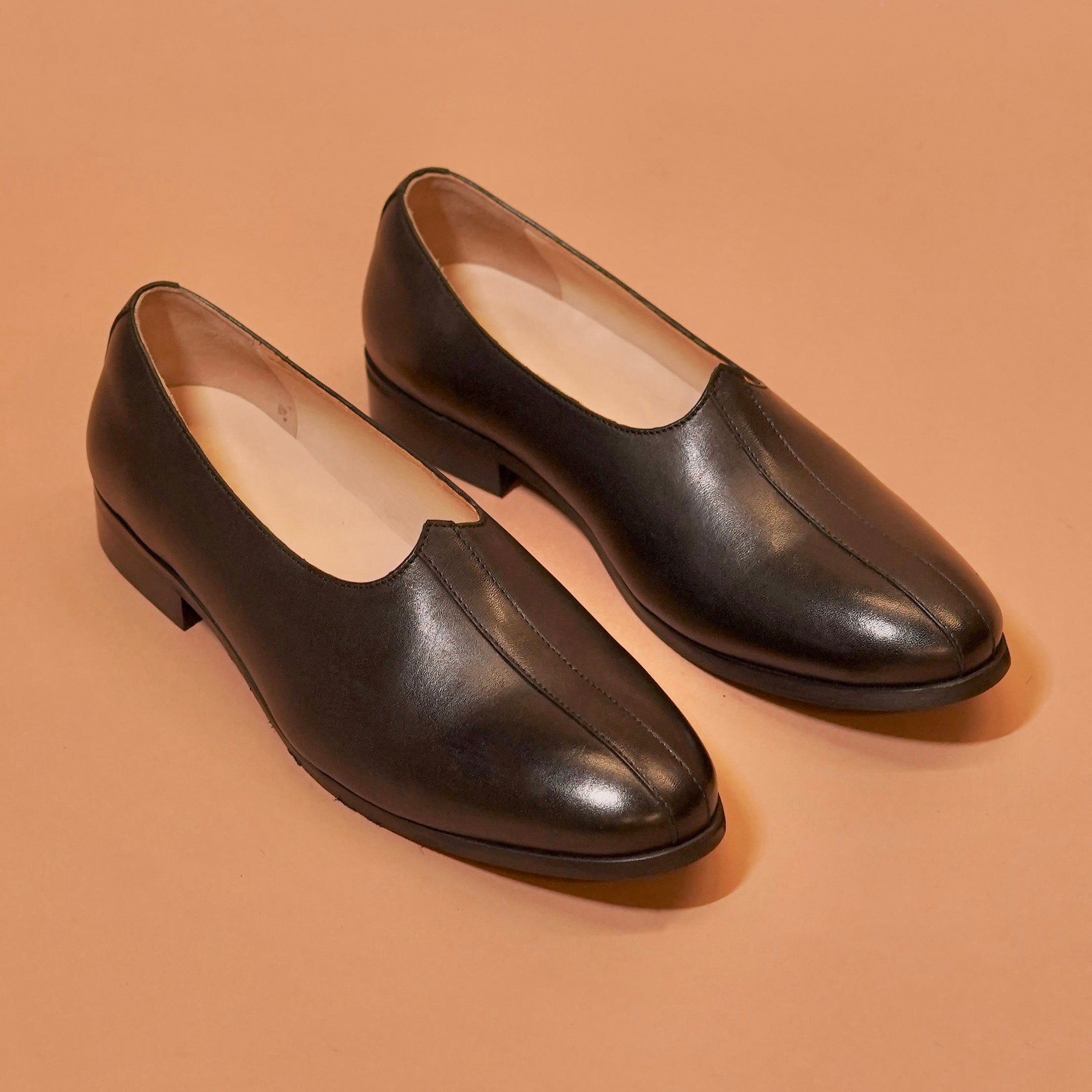 Ethnico Noir | Modern Black leather mojris