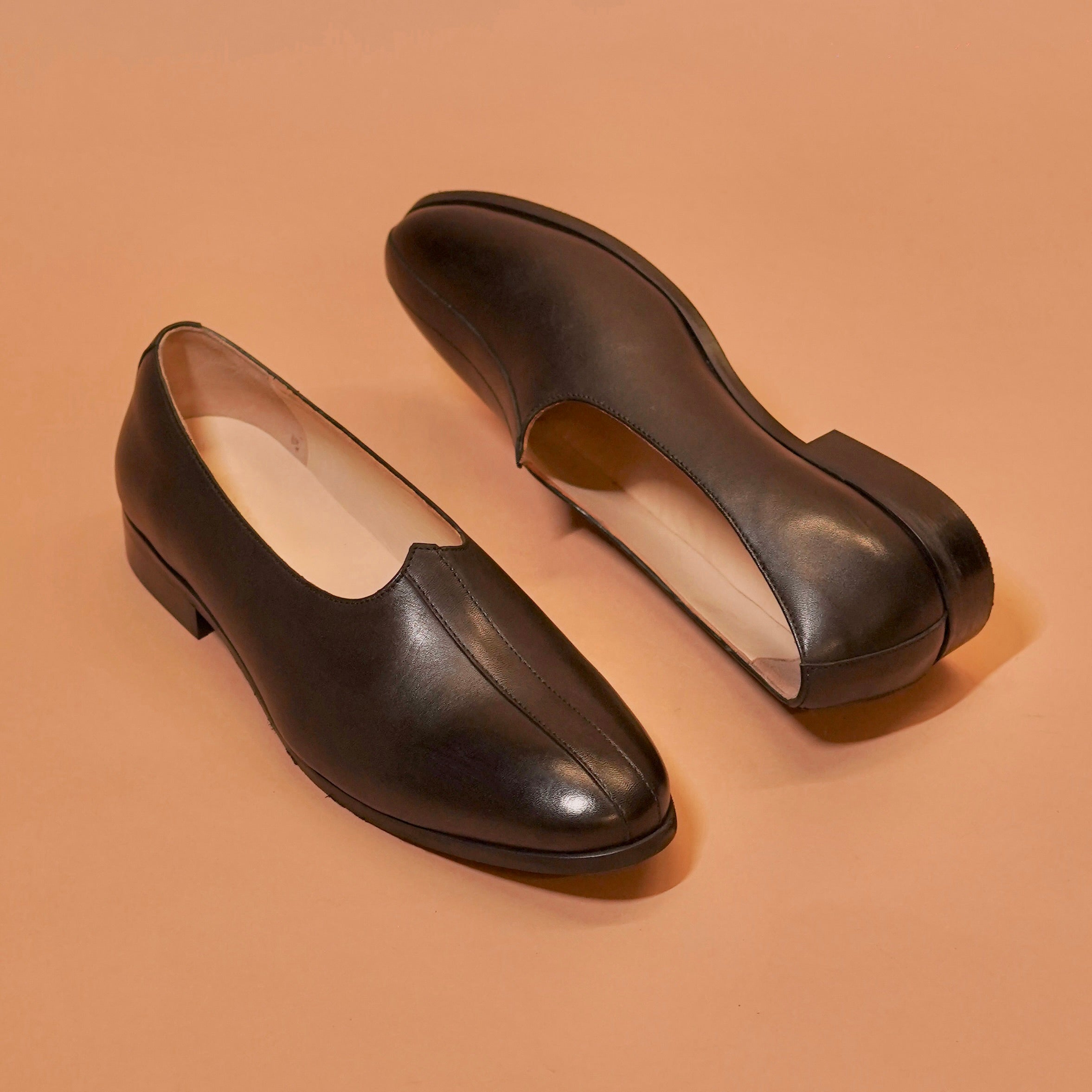 Ethnico Noir | Modern Black leather mojris
