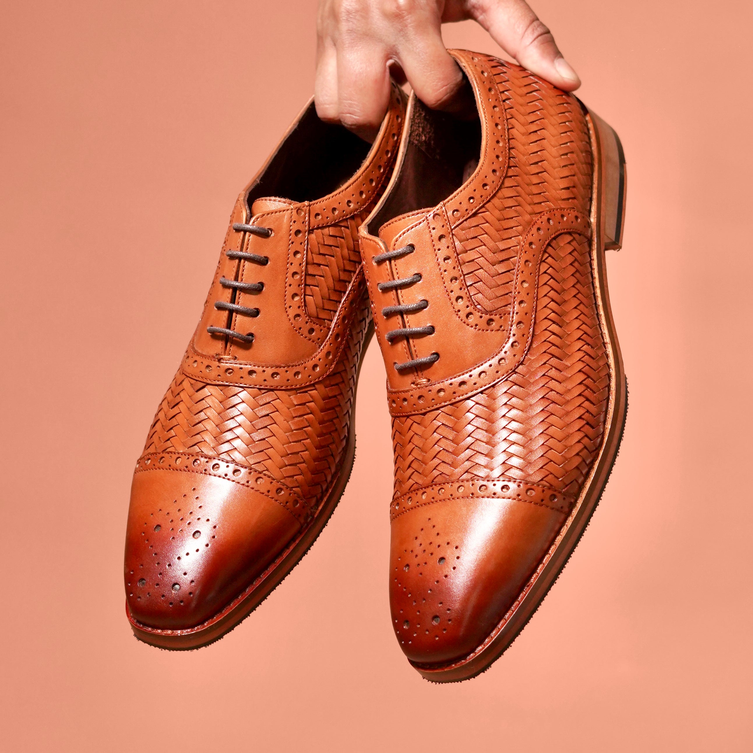 Capto Tesso Bruno | Tan dual-toned woven leather Oxfords