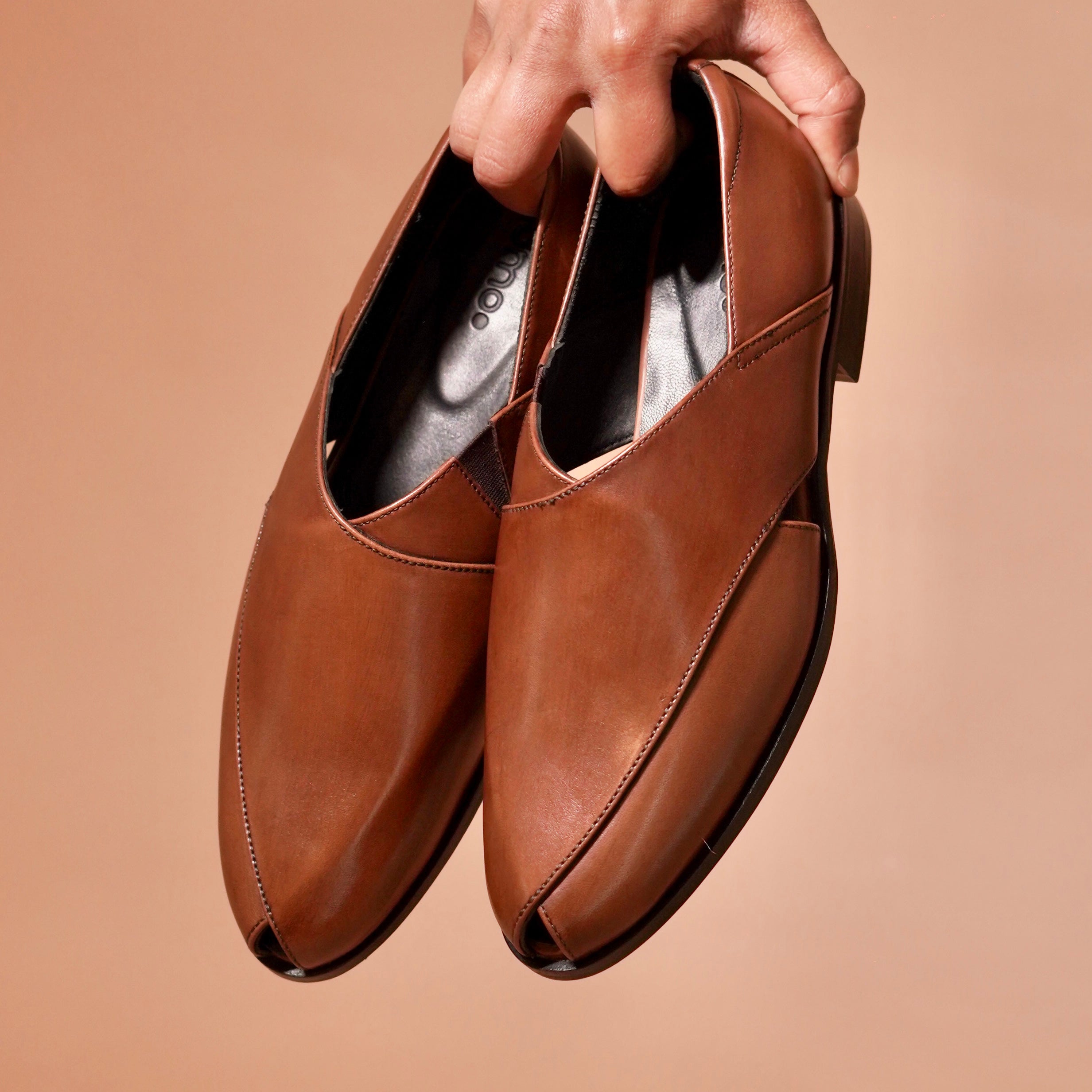 Close-up of Argentinian anti-skid leather sole on Pesha Scarpo Bruno