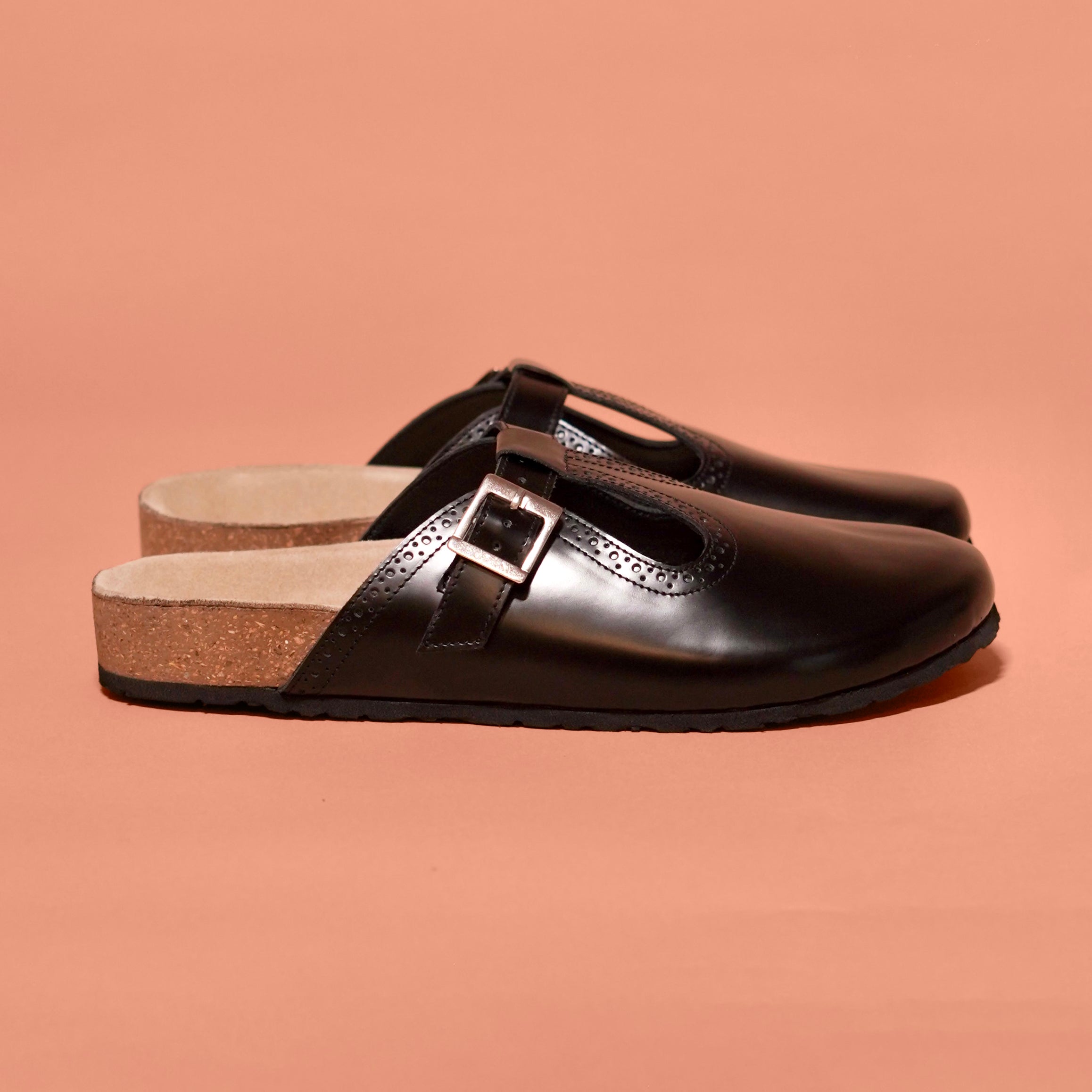 Hoffler Corko Caro | Glossy black leather mules