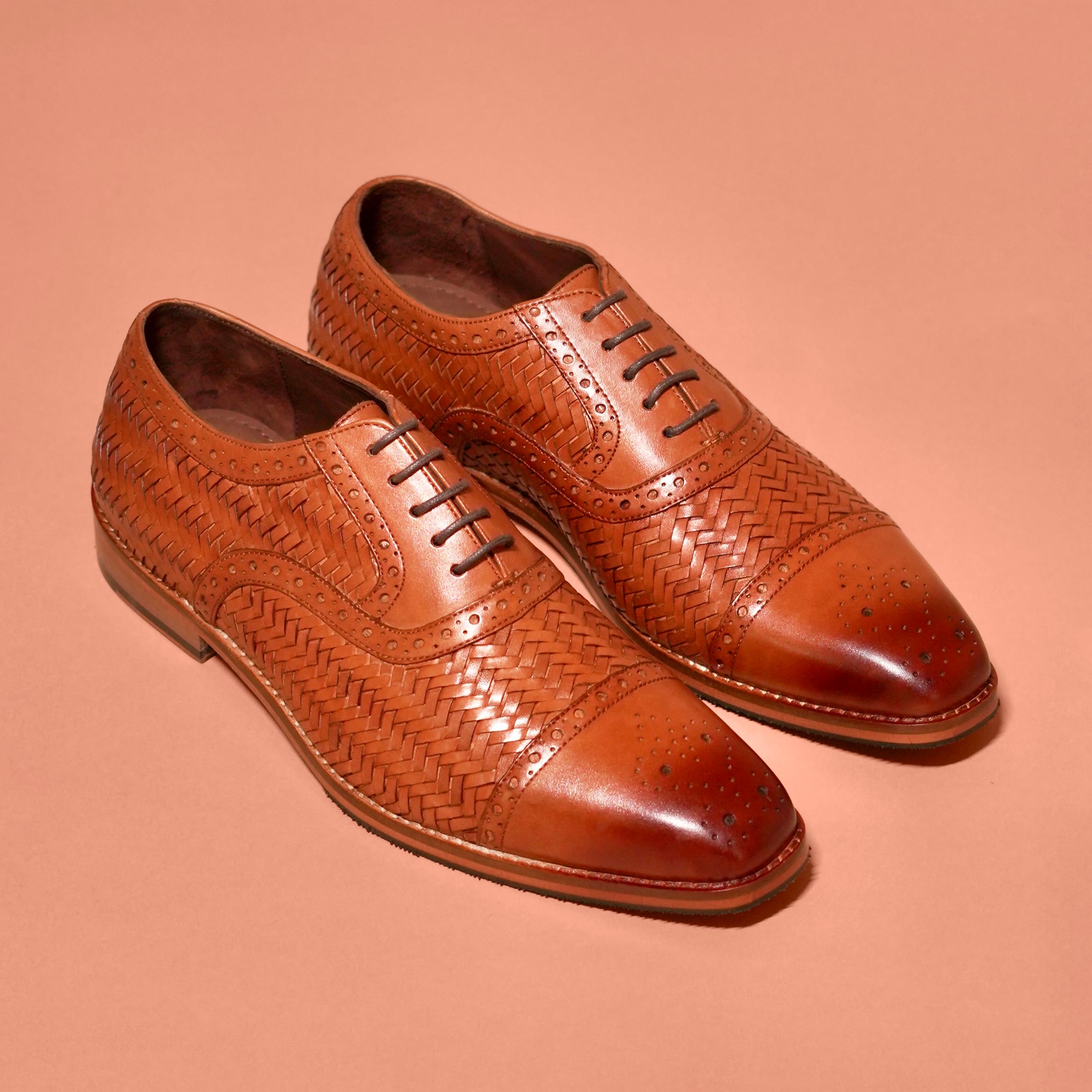 Capto Tesso Bruno | Tan dual-toned woven leather Oxfords