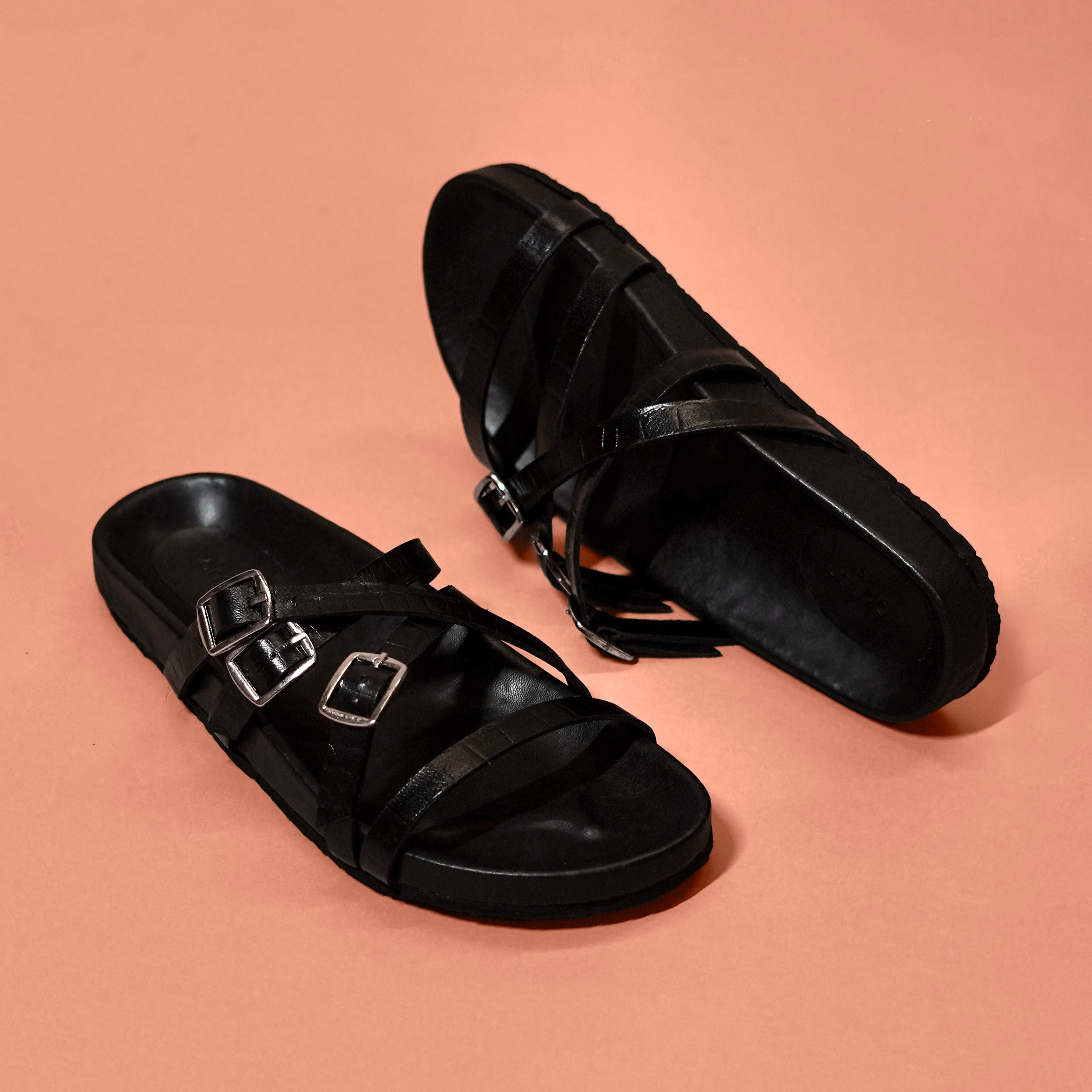 Corko Nera Fina – Black Croc-Embossed Strappy Cork Sandals for Women