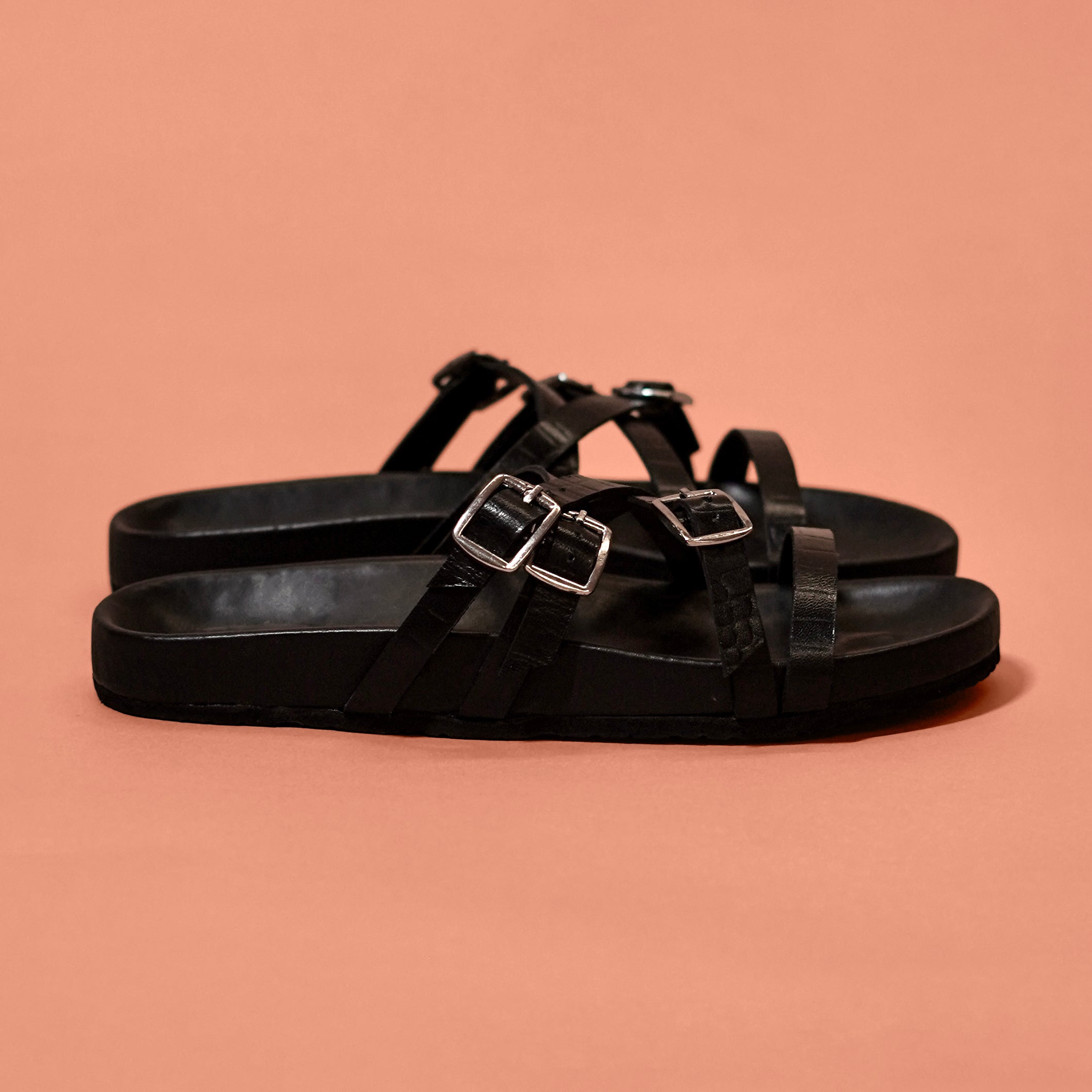 Corko Nera Fina – Black Croc-Embossed Strappy Cork Sandals for Women