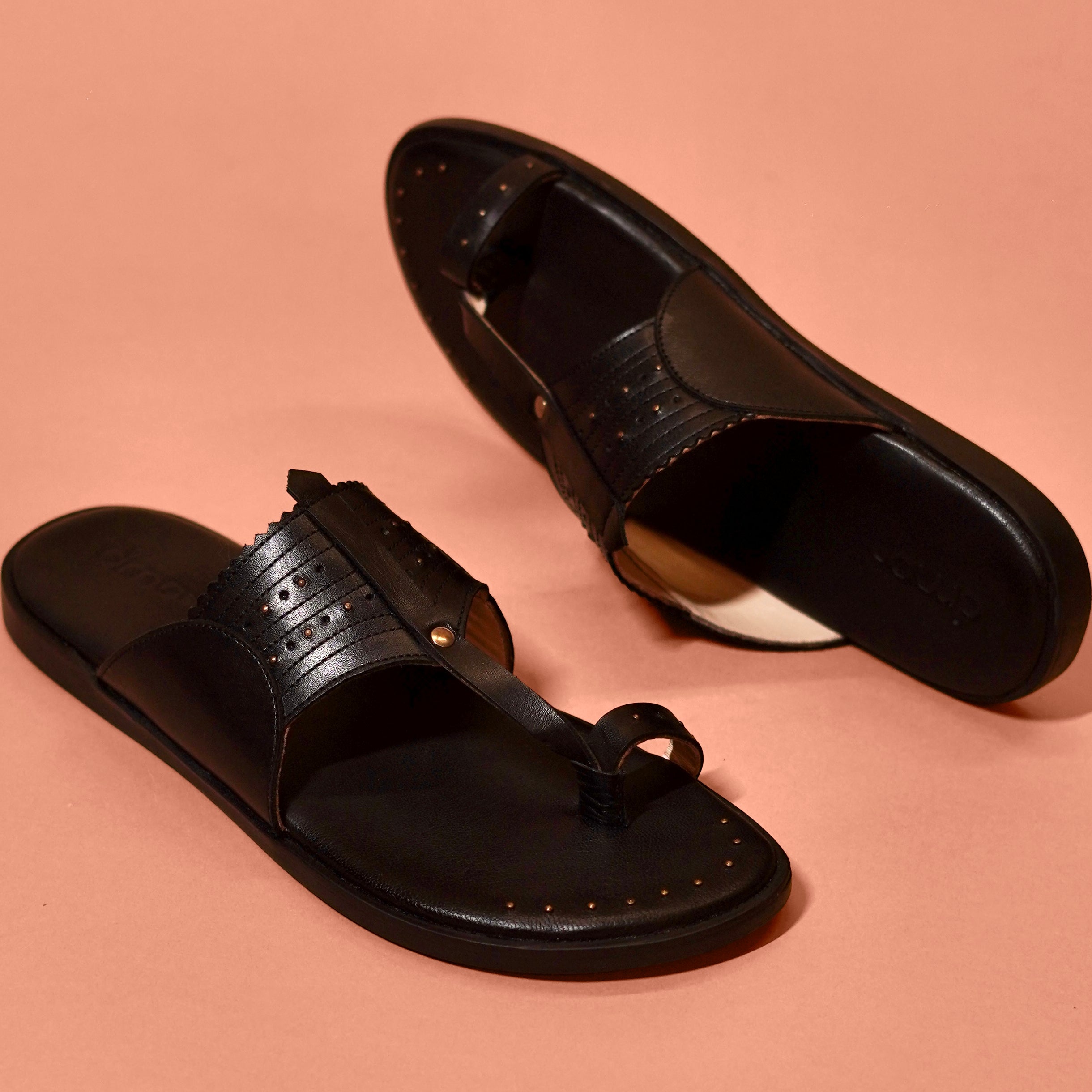 Pella Nera Rivio – Black Leather Chappals for Men