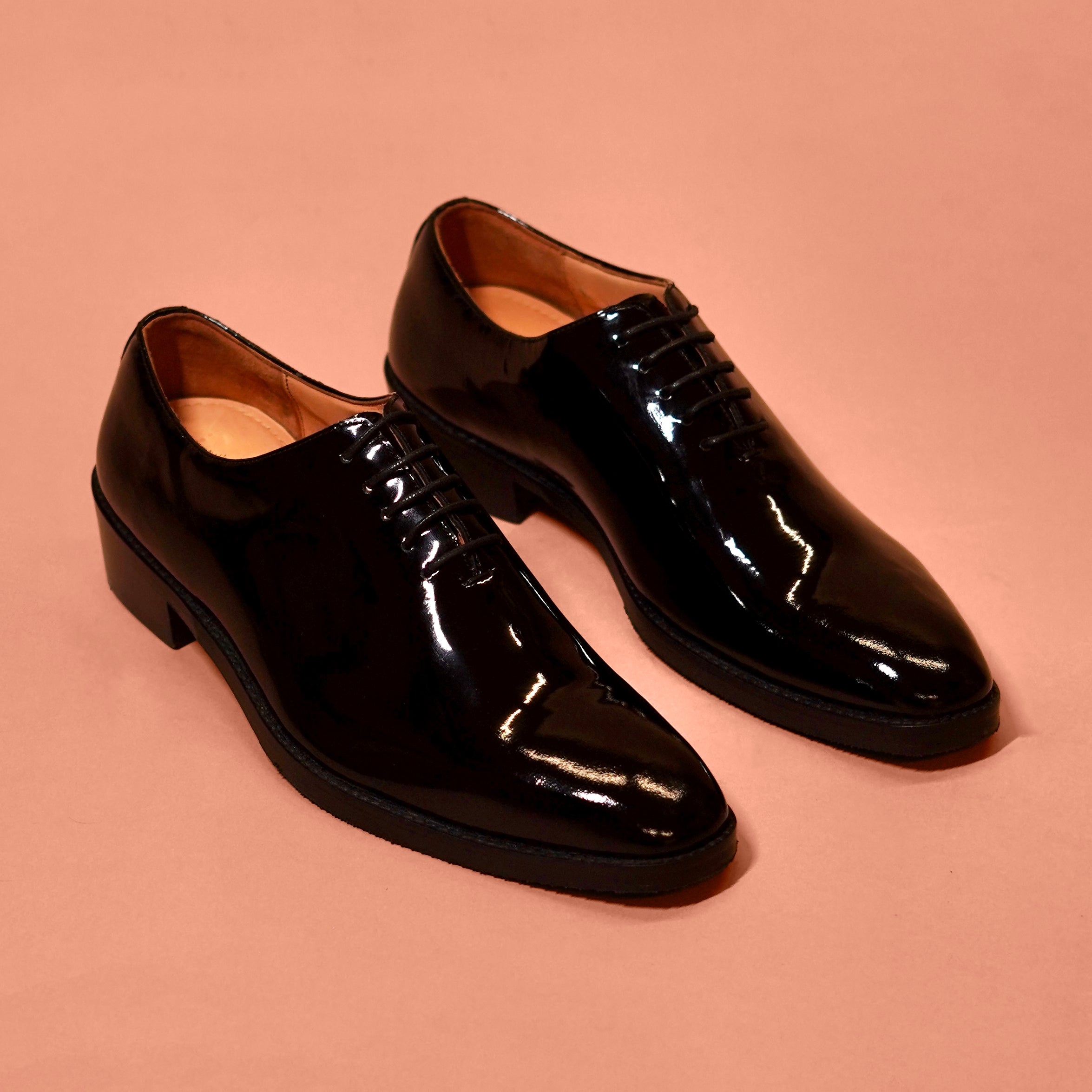 Ferraro Nero | Black patent leather Oxford
