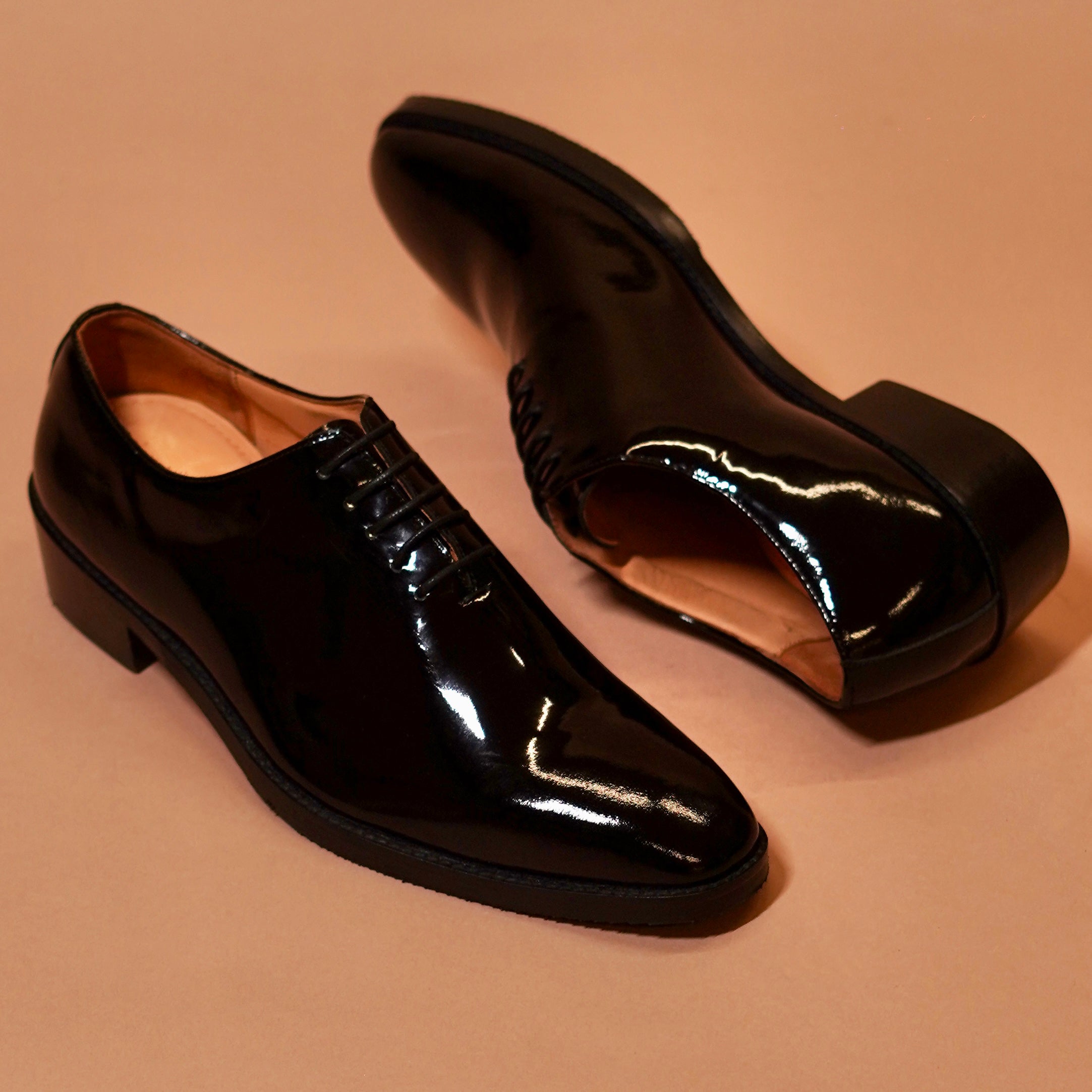 Ferraro Nero | Black patent leather Oxford