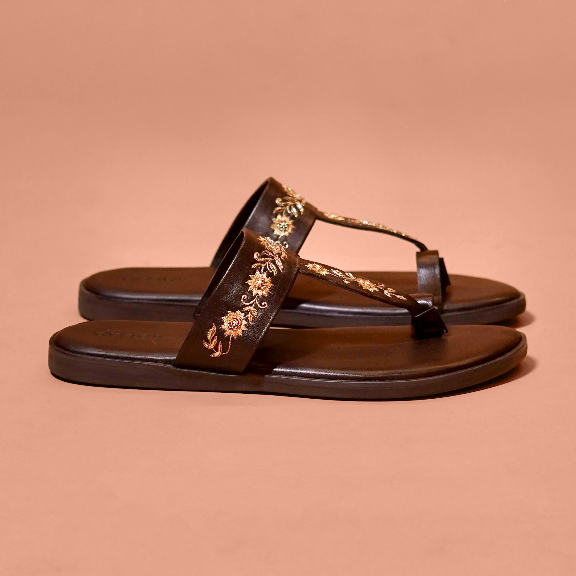 Pelle Ricamo Bruno – Dark Brown Embroidered Toe-Ring Sandals for Men