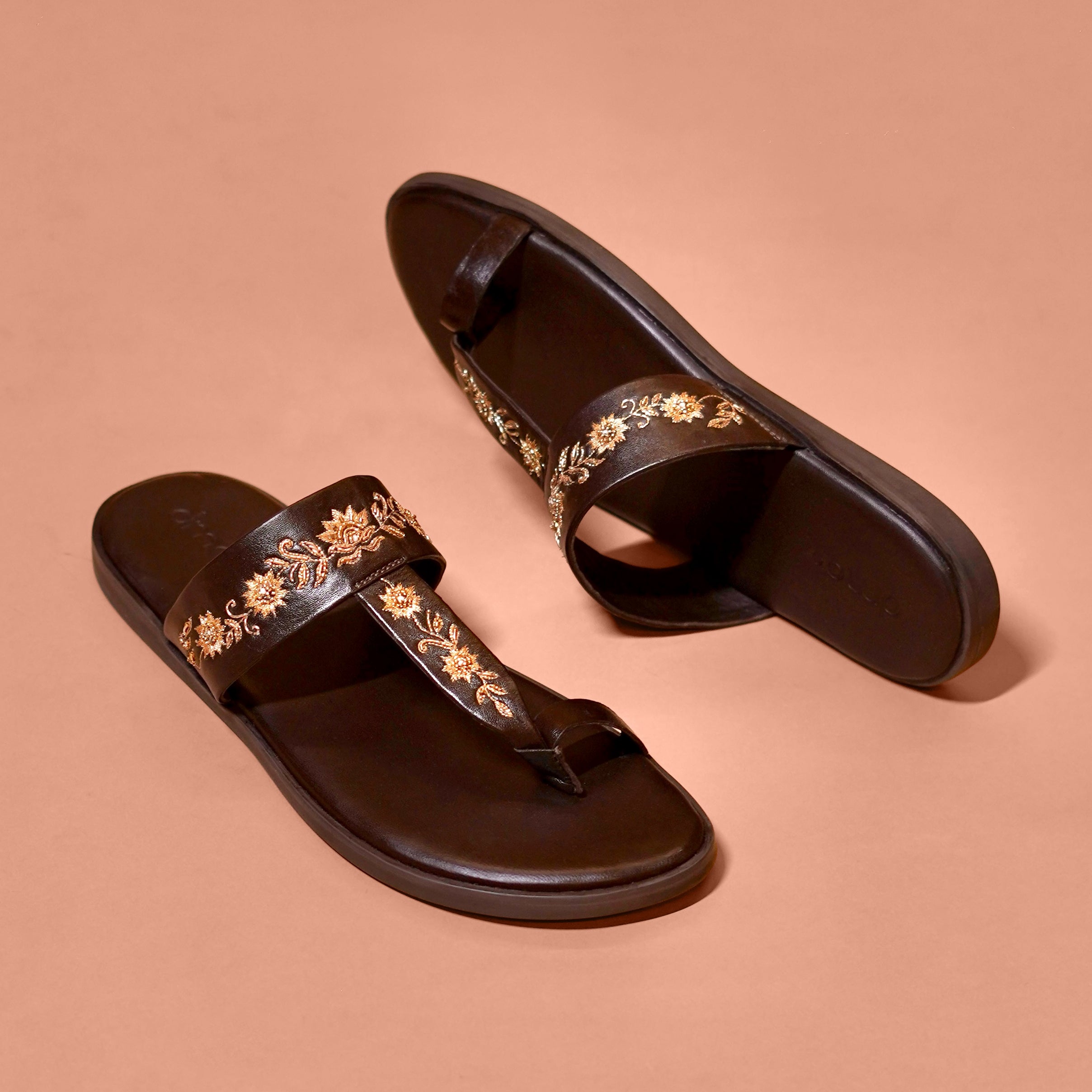 Pelle Ricamo Bruno – Dark Brown Embroidered Toe-Ring Sandals for Men