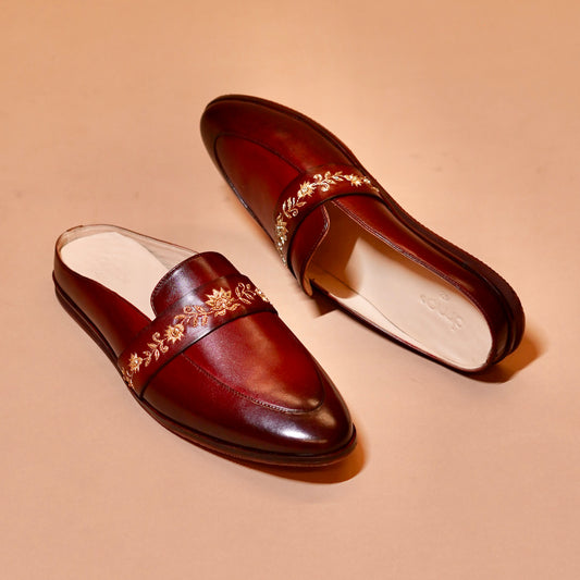 Burnished leather mule design