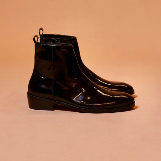 Glossy ankle boot