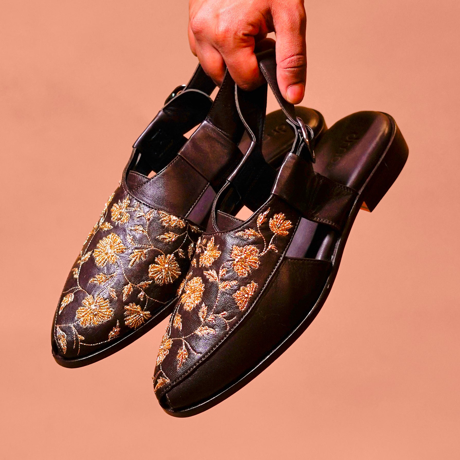 Pesha Ricamo Moro – Brown Floral Embroidered Peshawari Sandals for Men