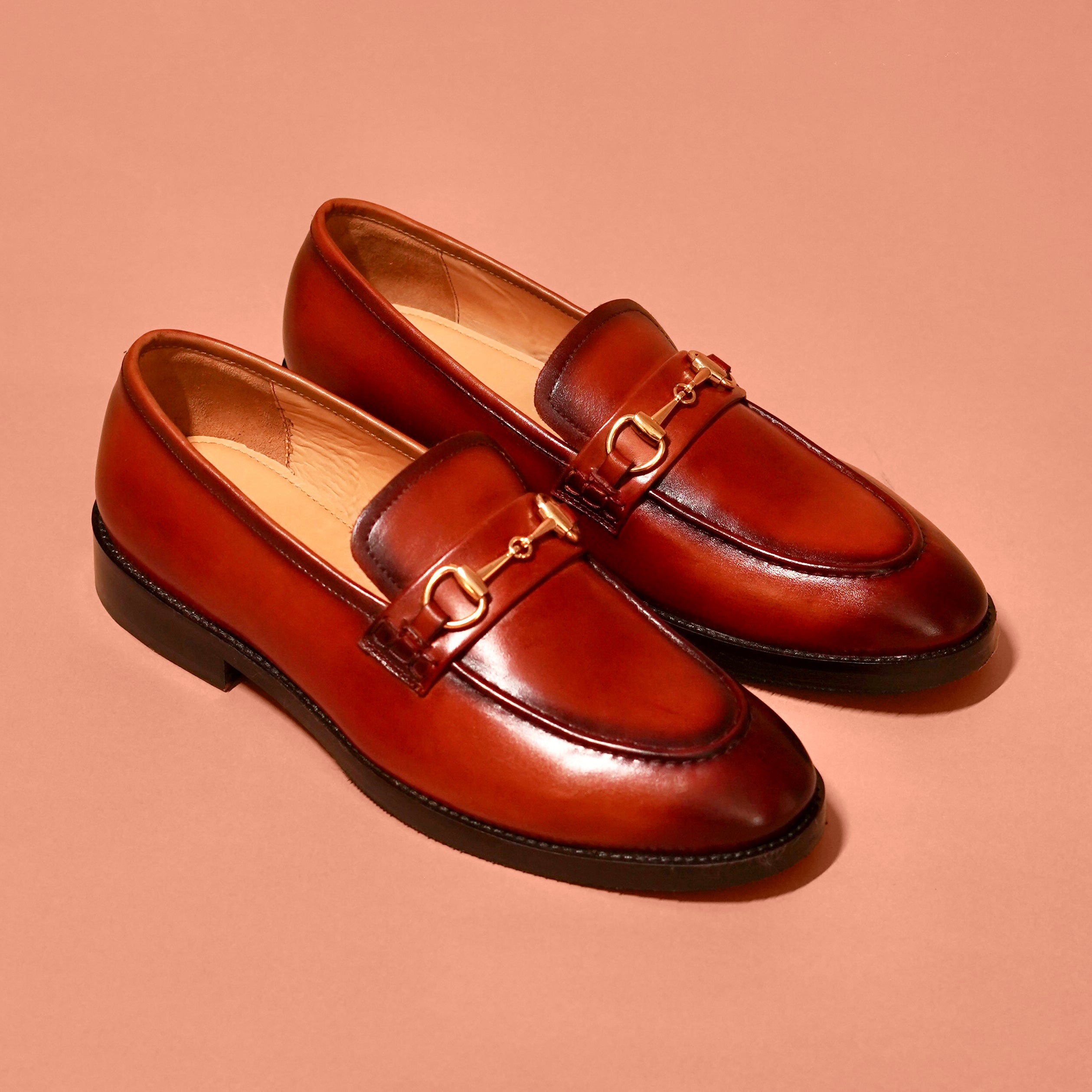 Moccasino Fibio Bruno | Hand-polished dual-tone brown patina loafer