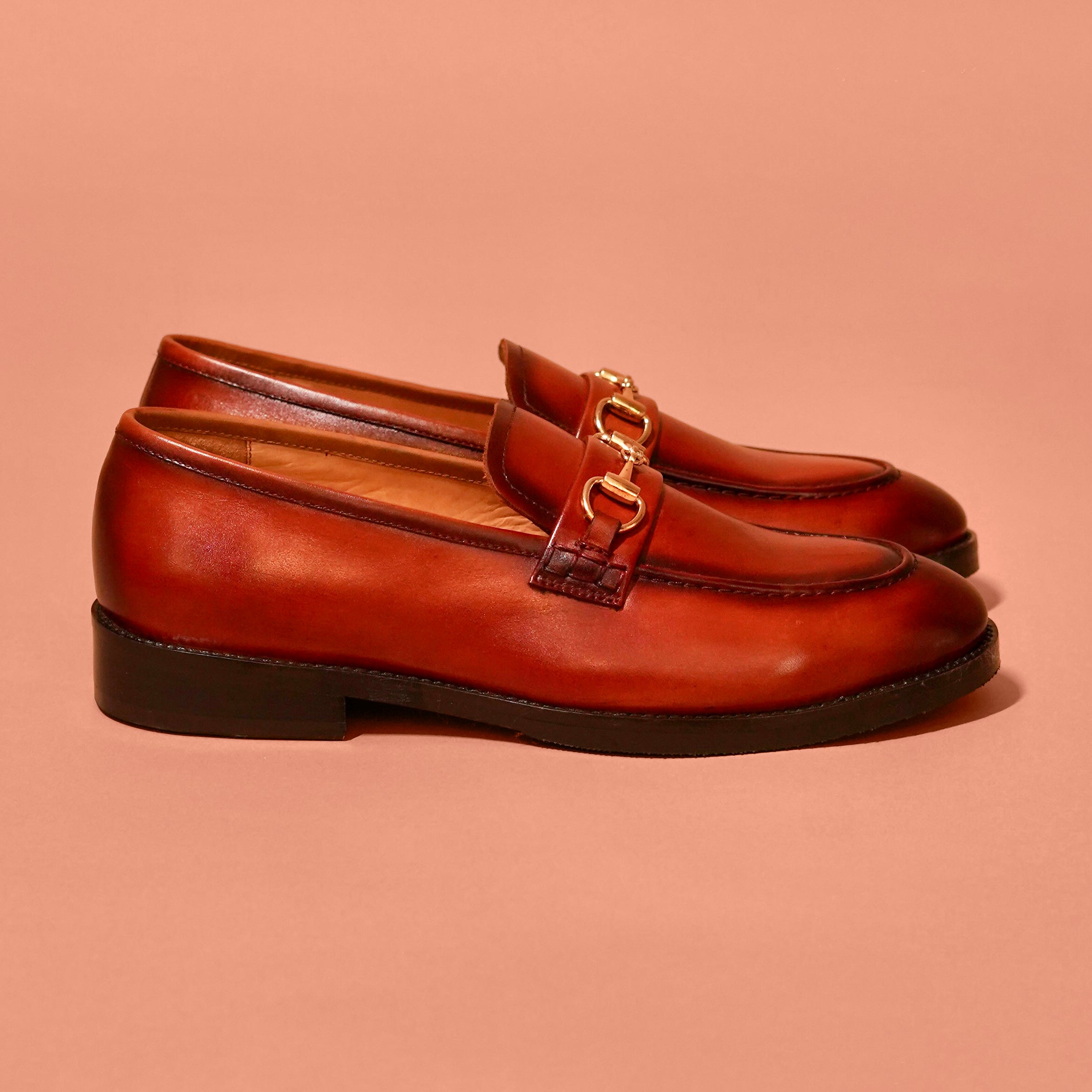 Moccasino Fibio Bruno | Hand-polished dual-tone brown patina loafer