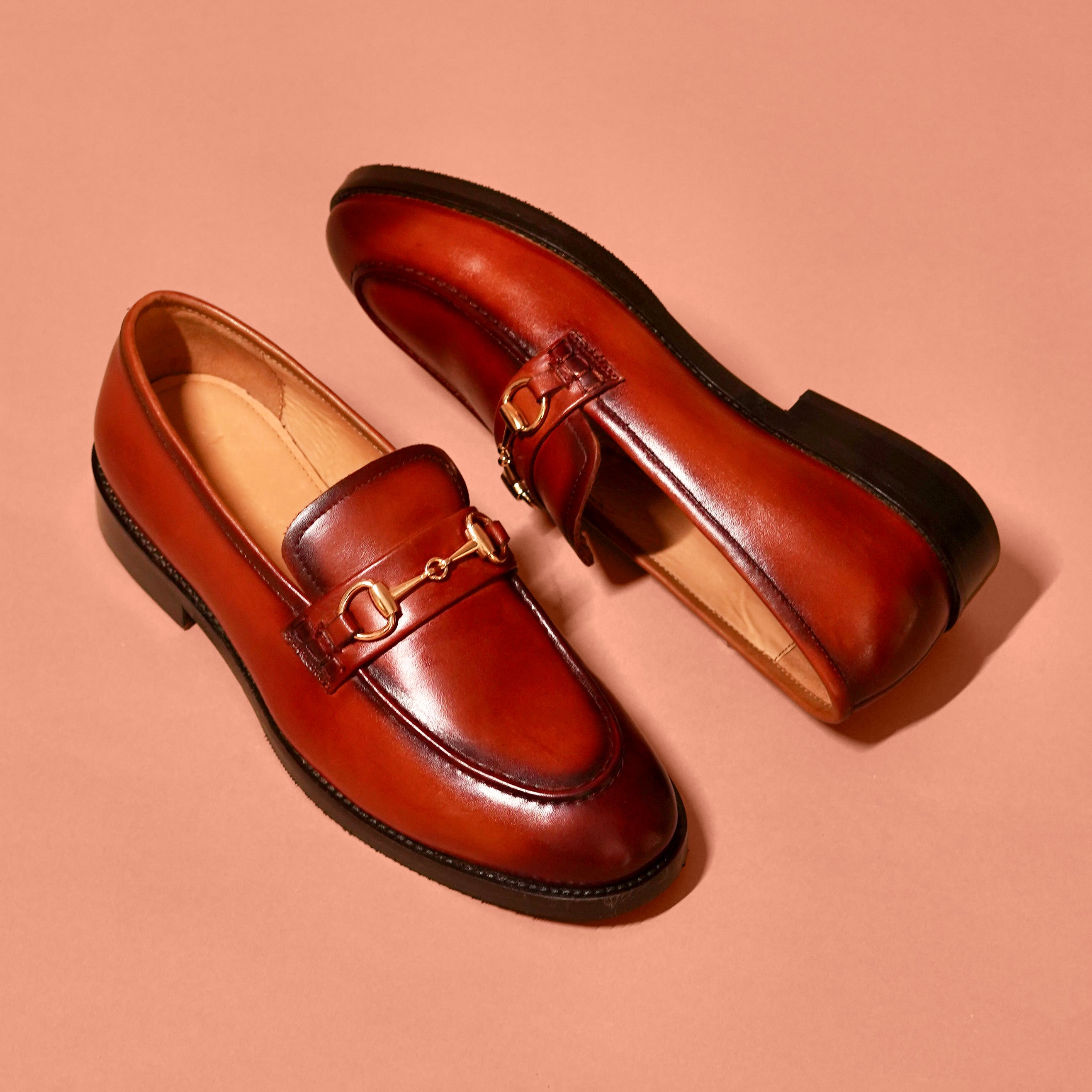 Moccasino Fibio Bruno | Hand-polished dual-tone brown patina loafer