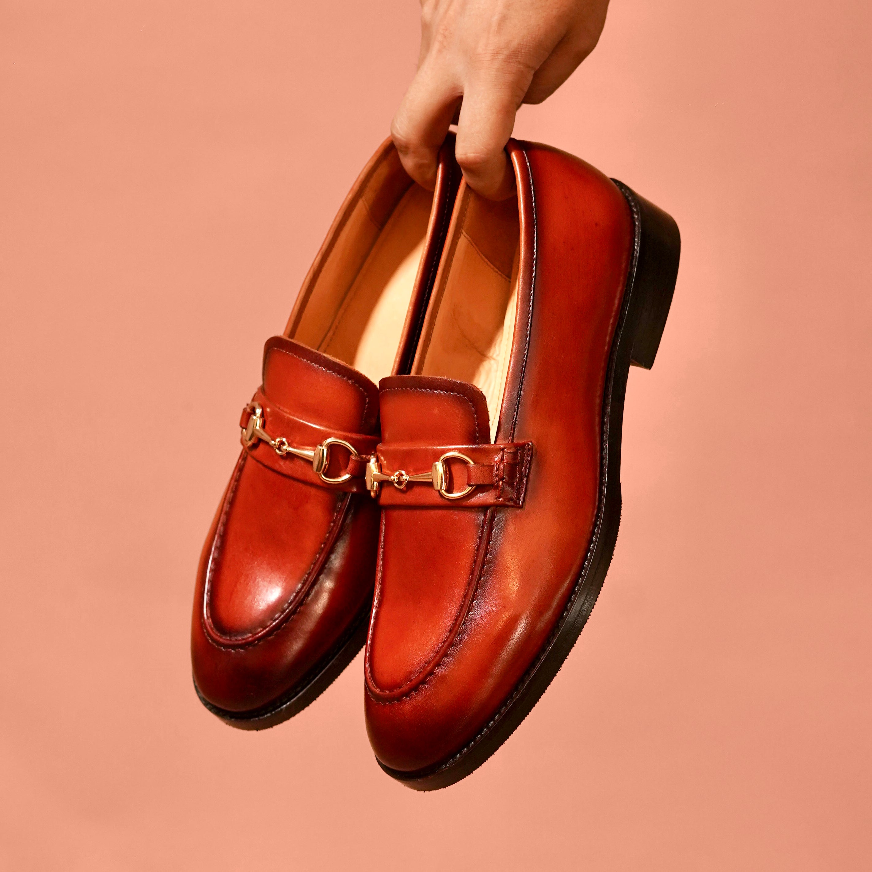 Moccasino Fibio Bruno | Hand-polished dual-tone brown patina loafer