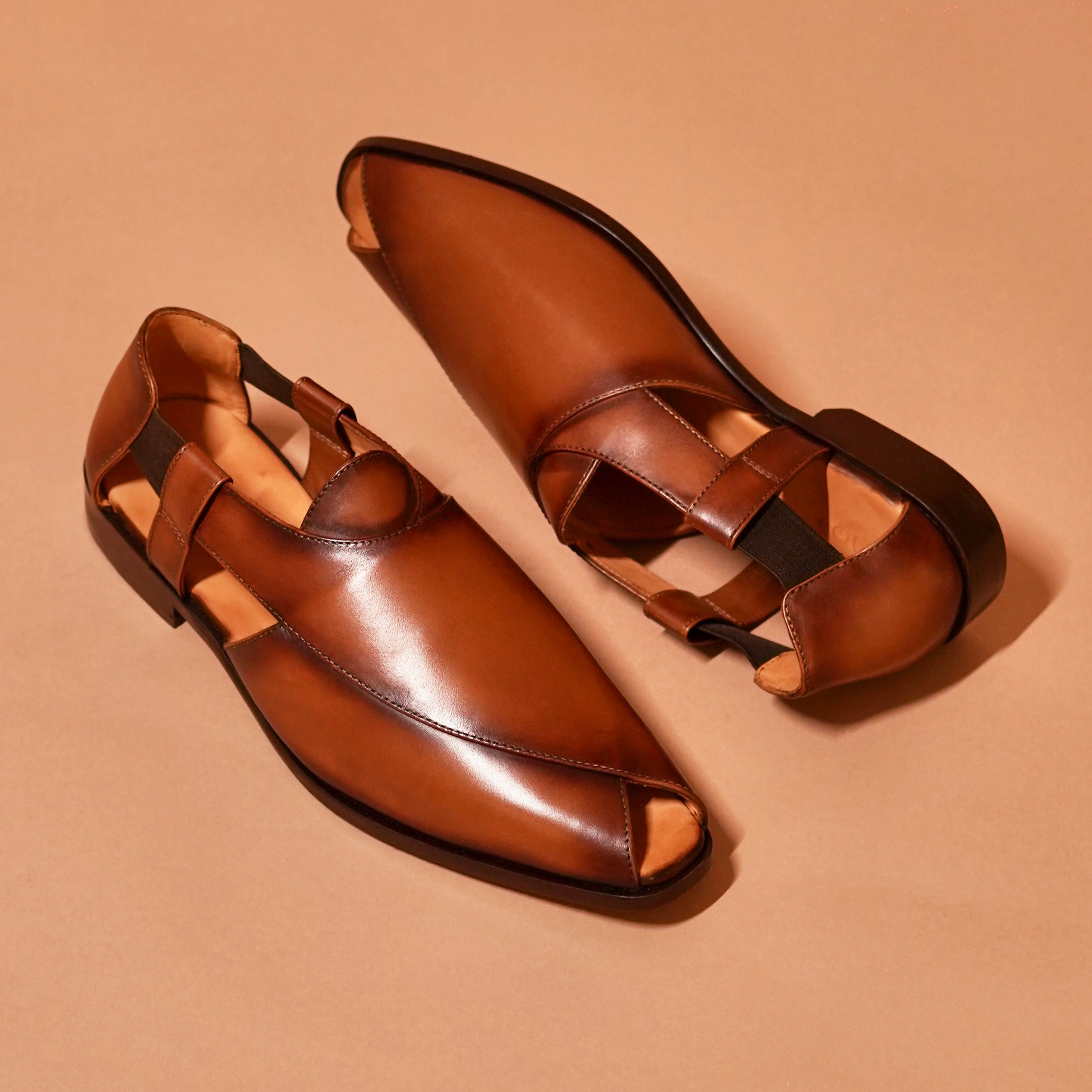 Elastic detail on side of Pesha Piazzo Bruno for enhanced comfort