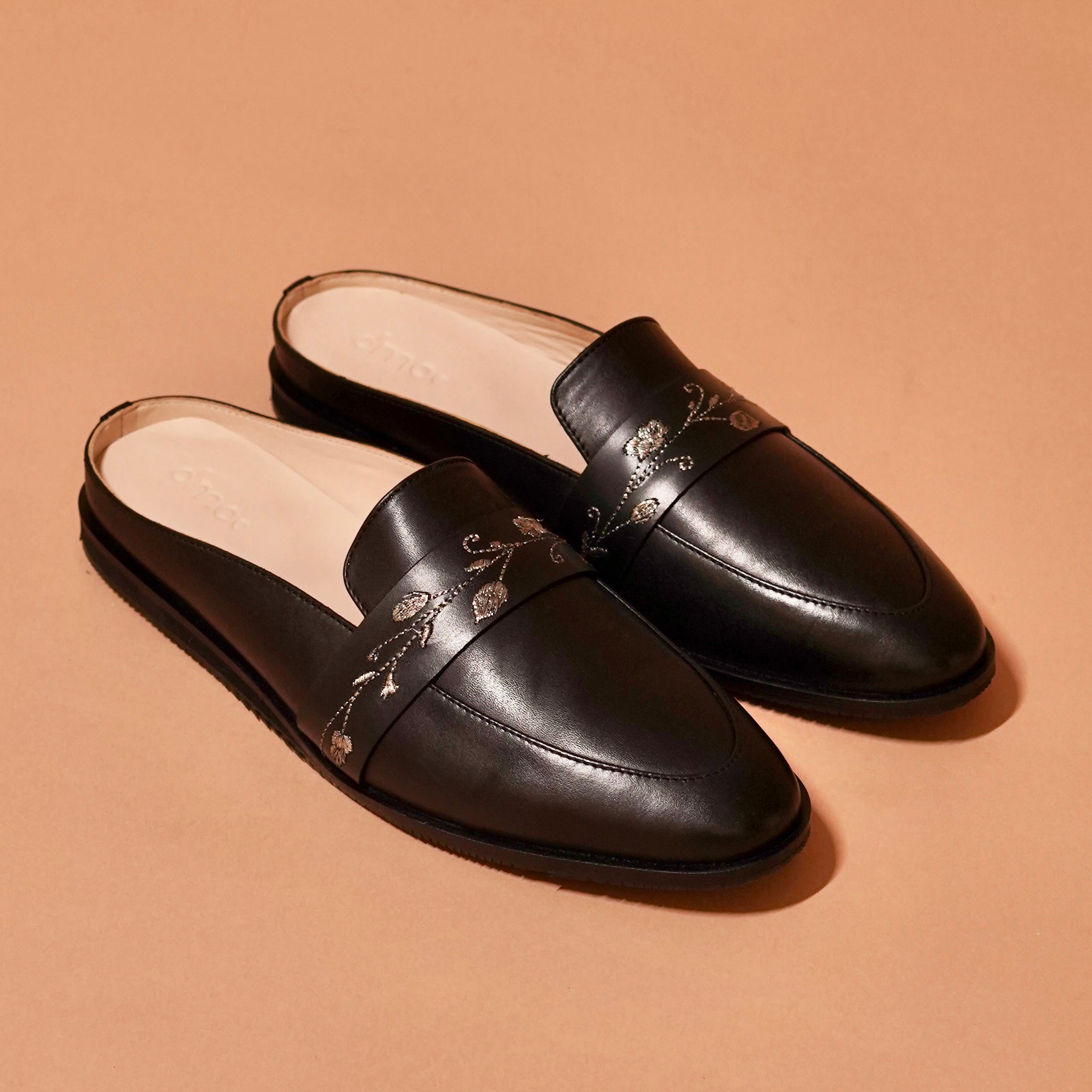 Hoffler Ricamo Nero styled with ethnic and minimal formalwear