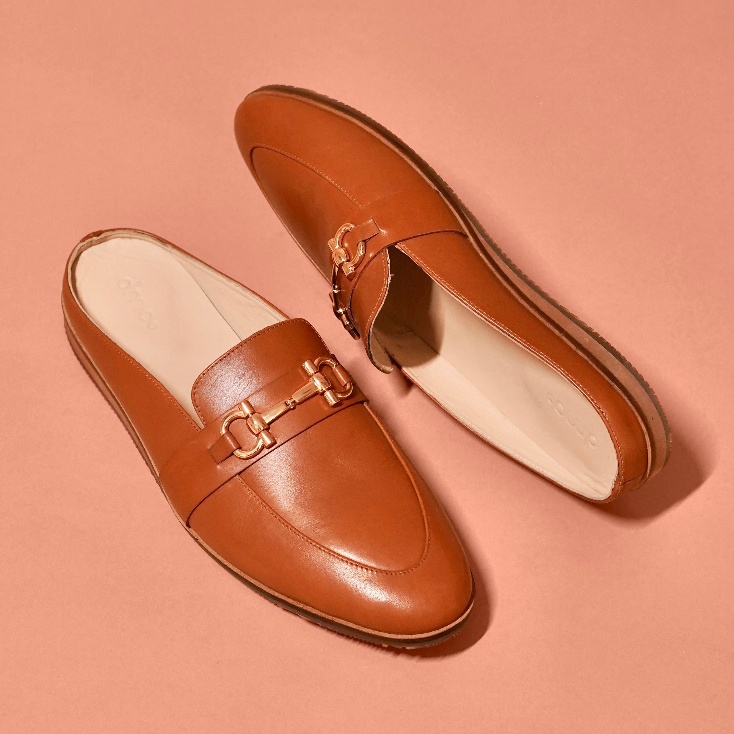 Hoffler Fibio Marrone | Tan horsebit buckle leather mules