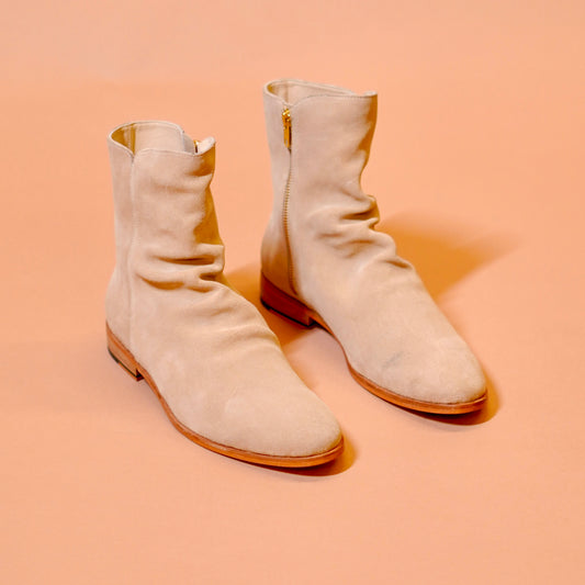 Cream wrinkled suede boots for men
