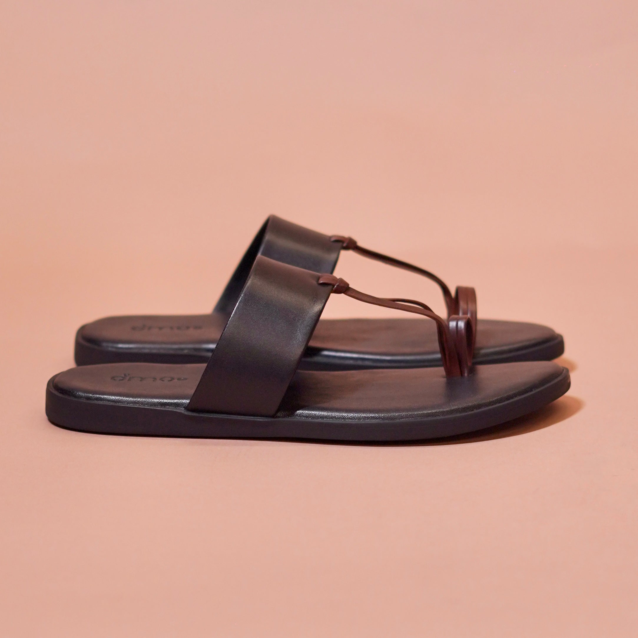 Pelle Antico | Classic brown black full-grain leather chappal