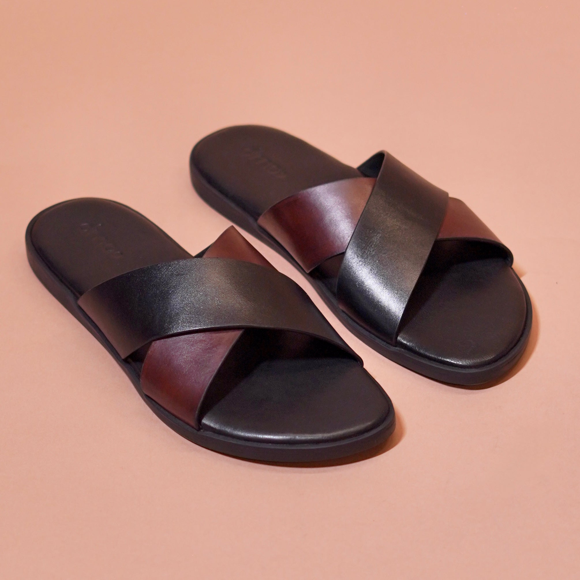 Pelle Espana | Black and Brown full-grain leather chappal