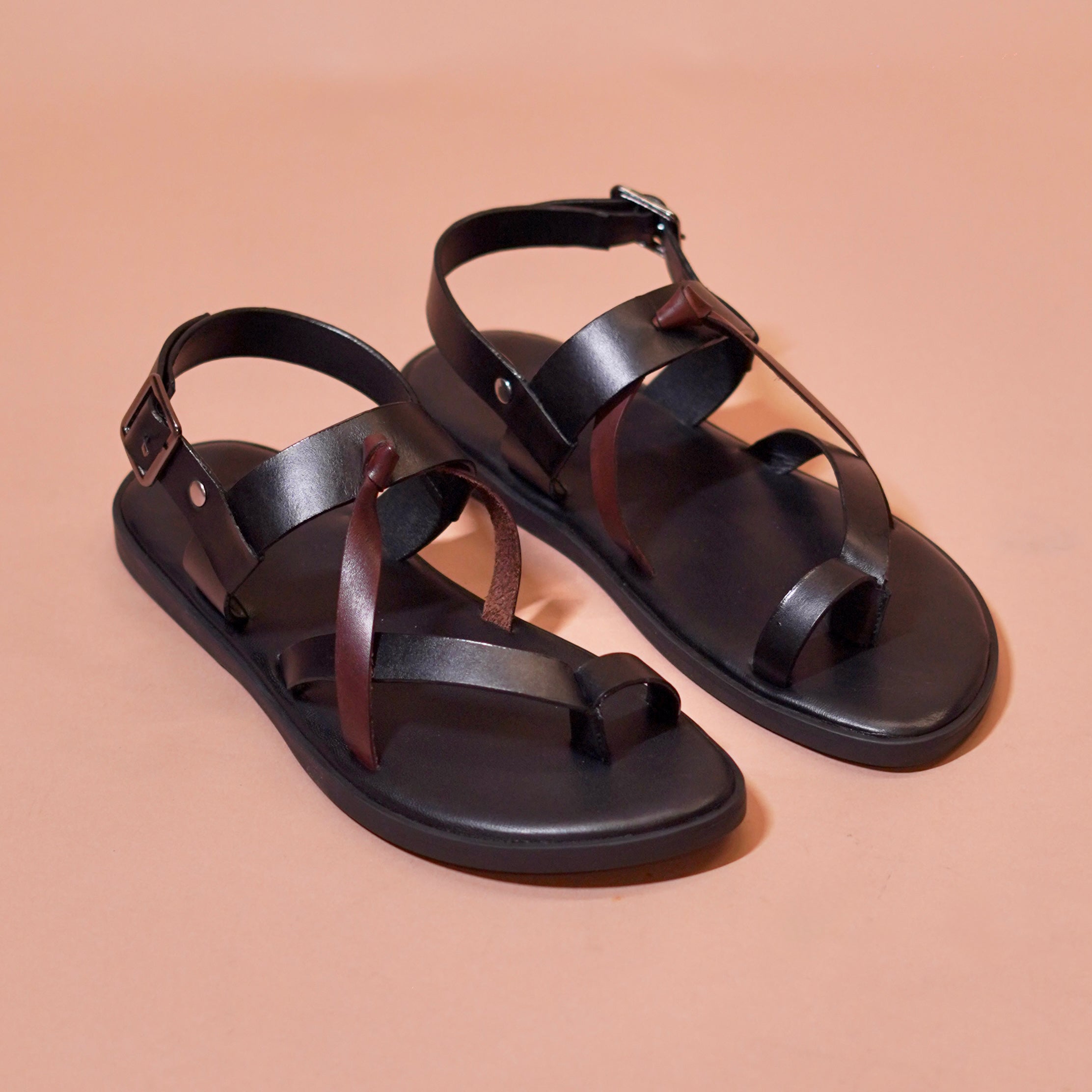 Pelle Nera | Classic black leather sandals
