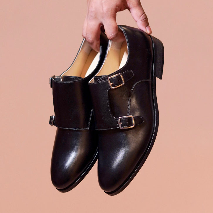 Domo Nera | Classic double monstrap in leather