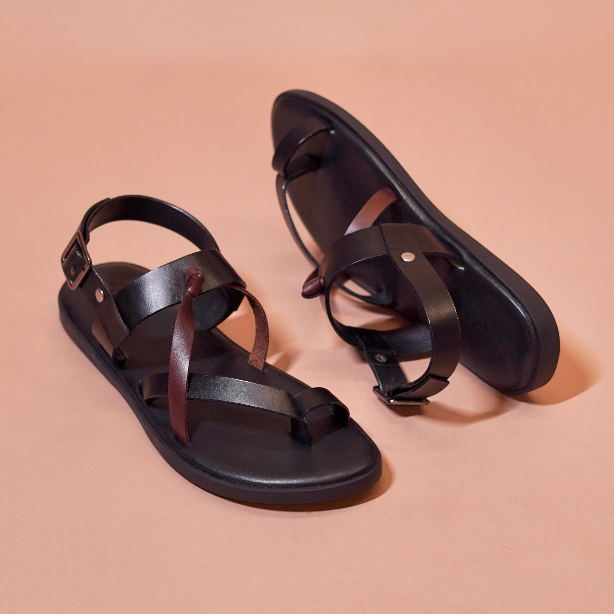 Pelle Nera | Classic black leather sandals