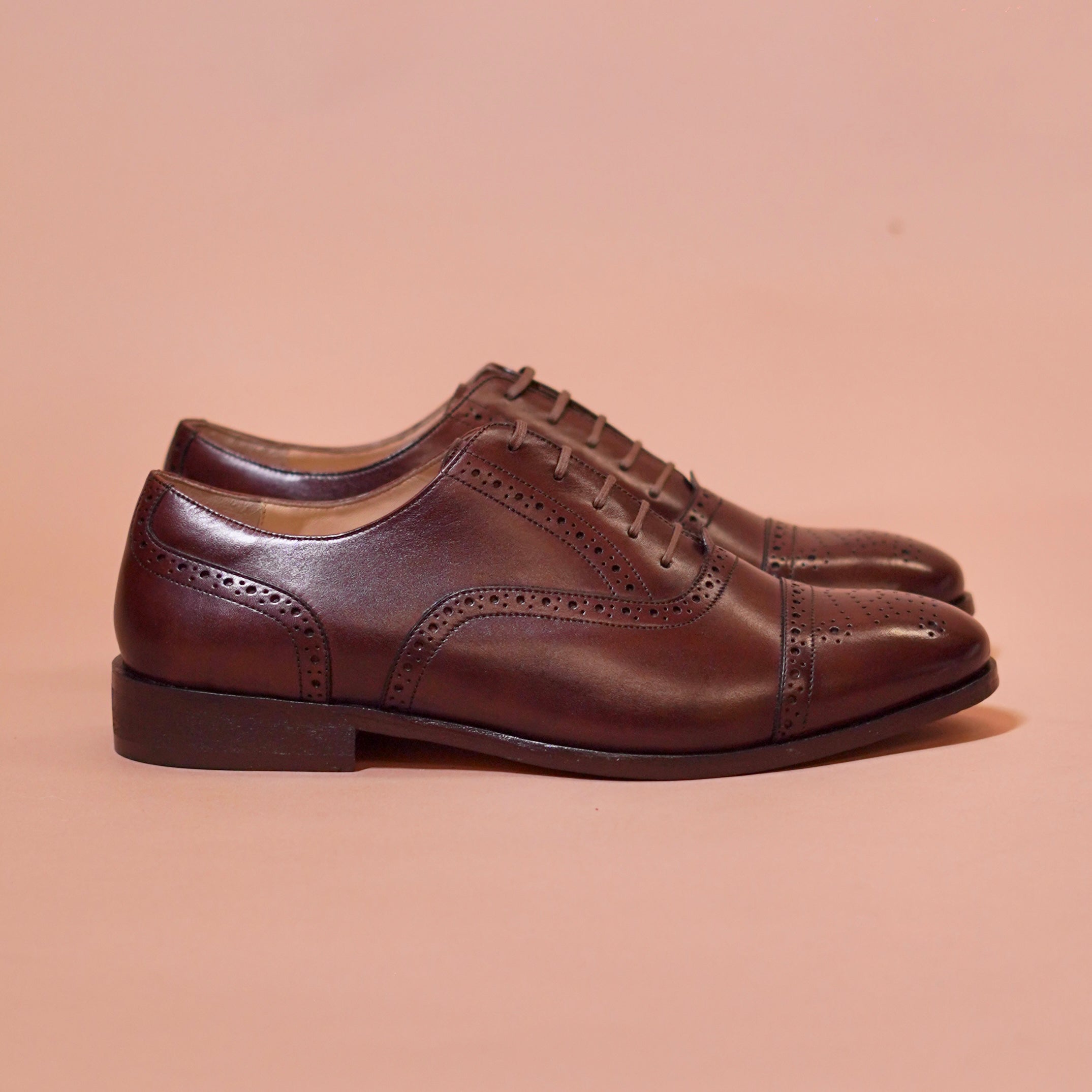 Capto Bruno | Classic dark brown cap-toe oxford with full brogue detail