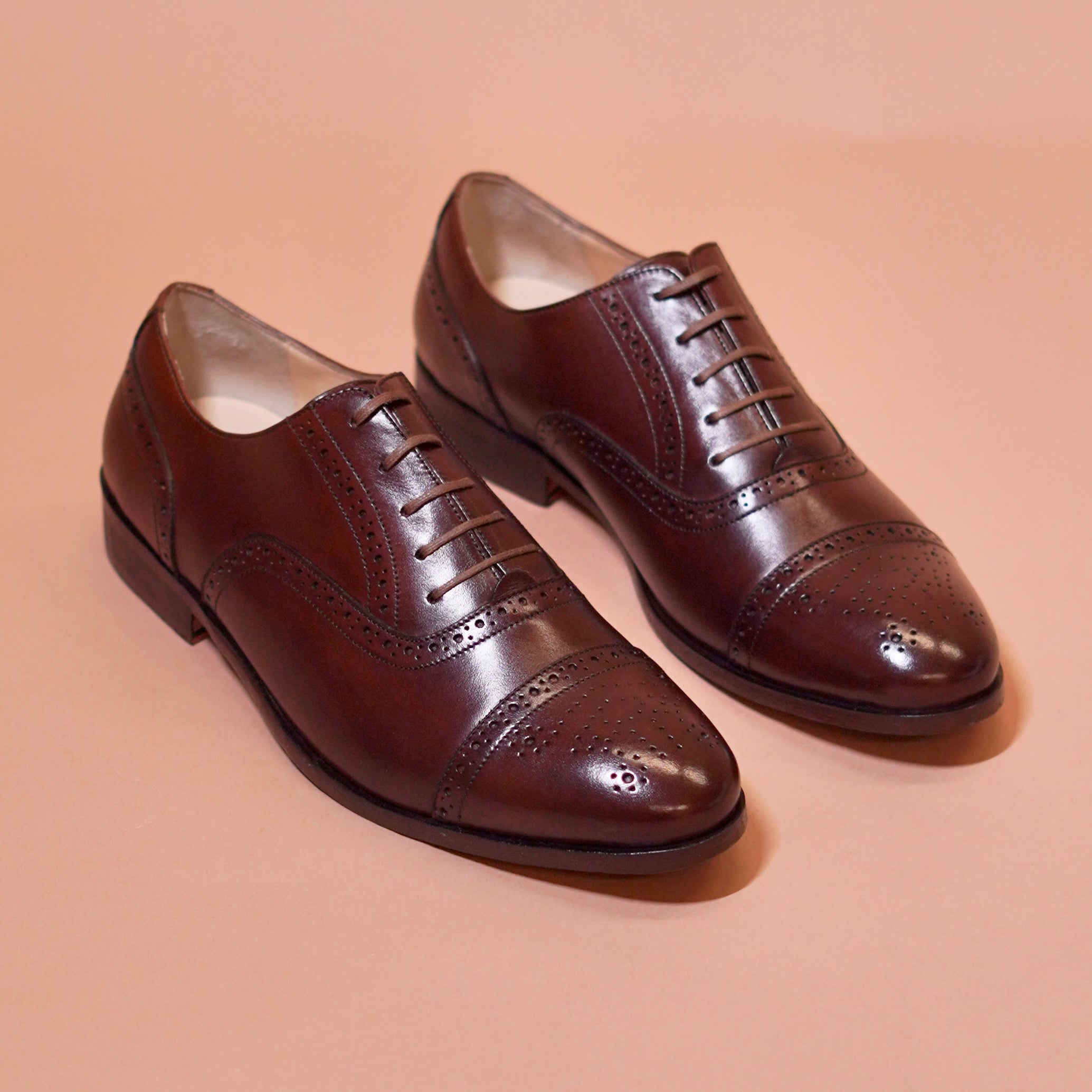 Capto Bruno | Classic dark brown cap-toe oxford with full brogue detail