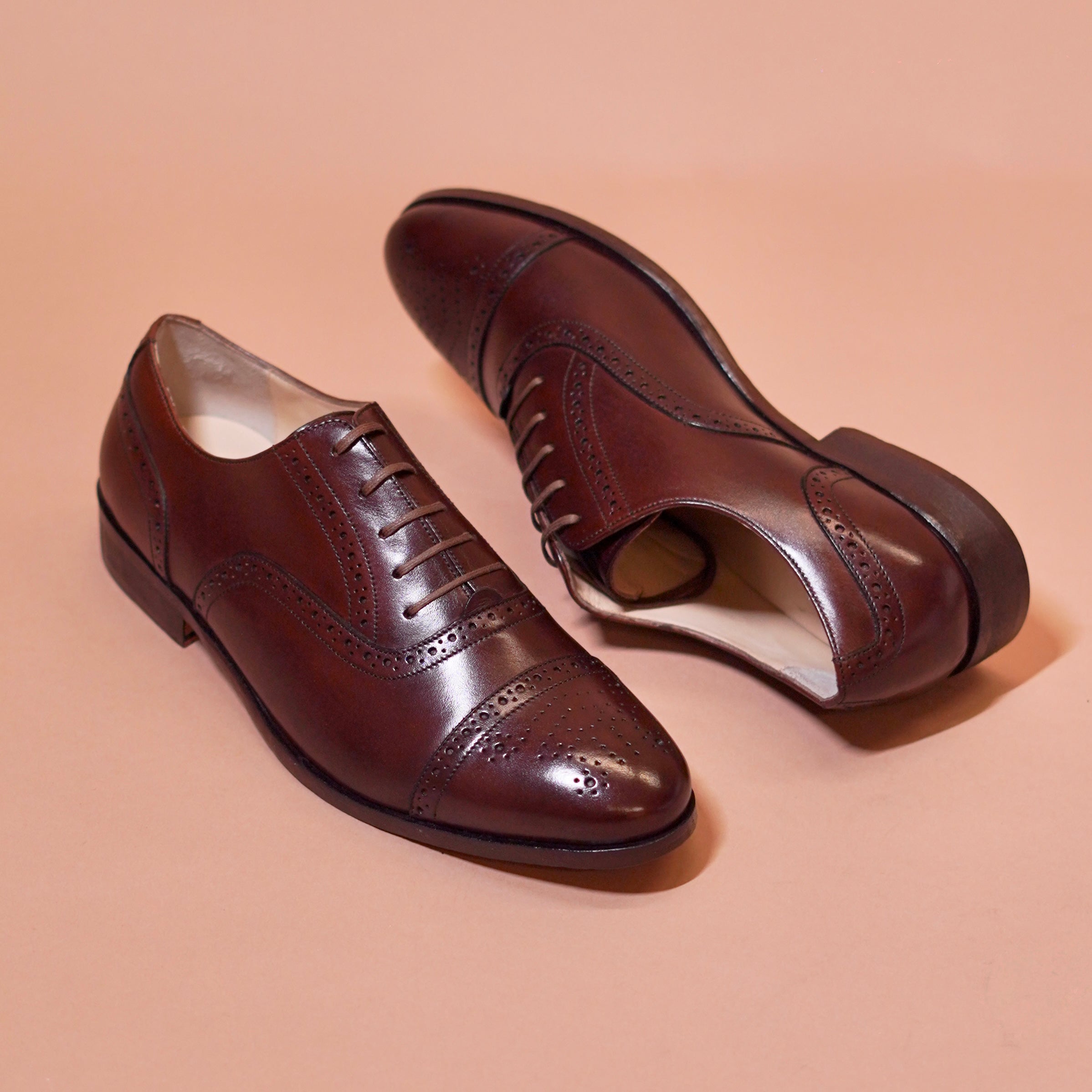 Capto Bruno | Classic dark brown cap-toe oxford with full brogue detail