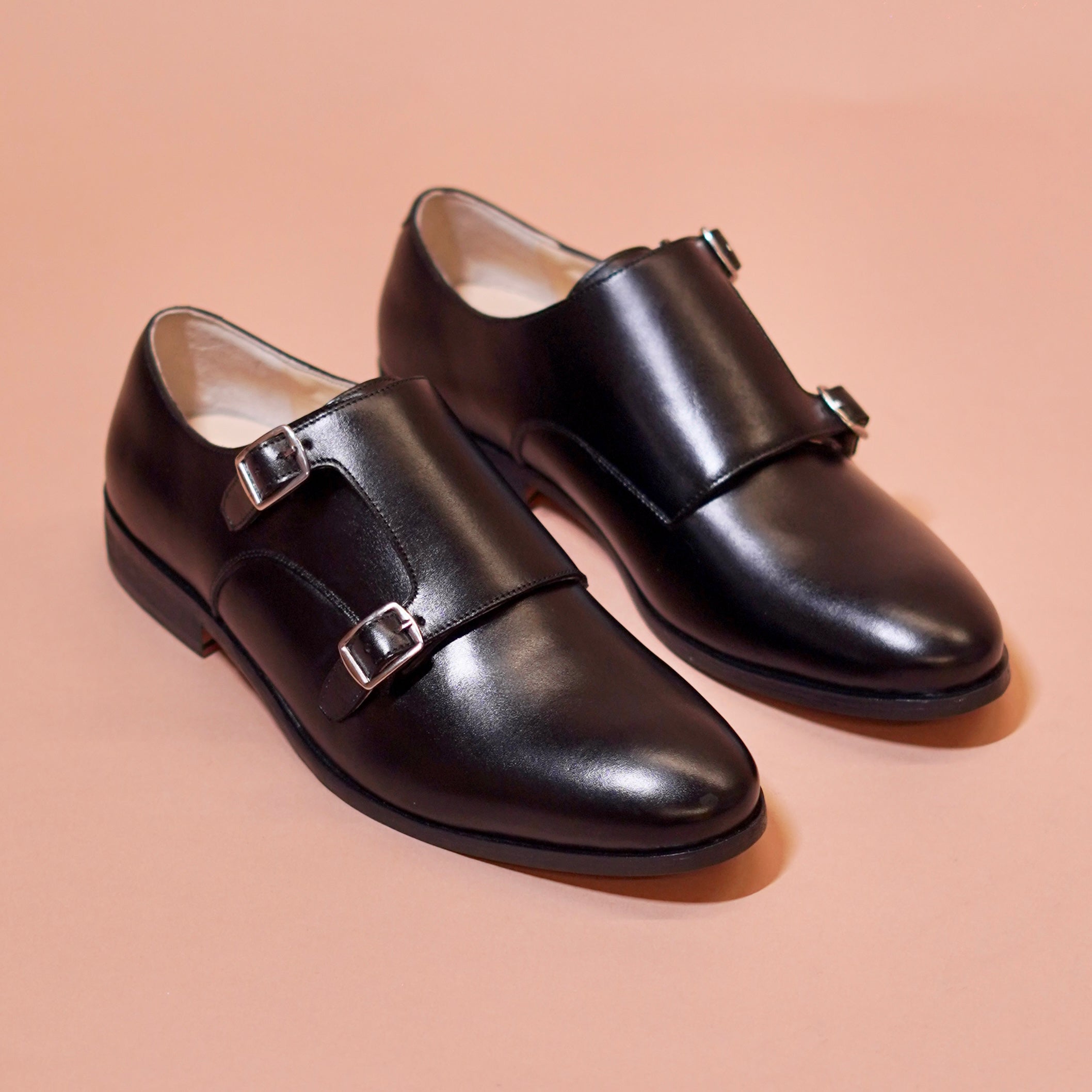 Domo Nera | Classic double monstrap in leather