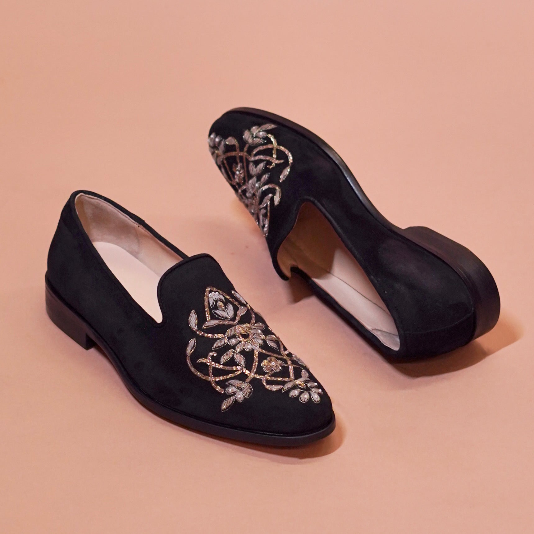 Motivo Nero Zardozo | Black suede zardosi loafers