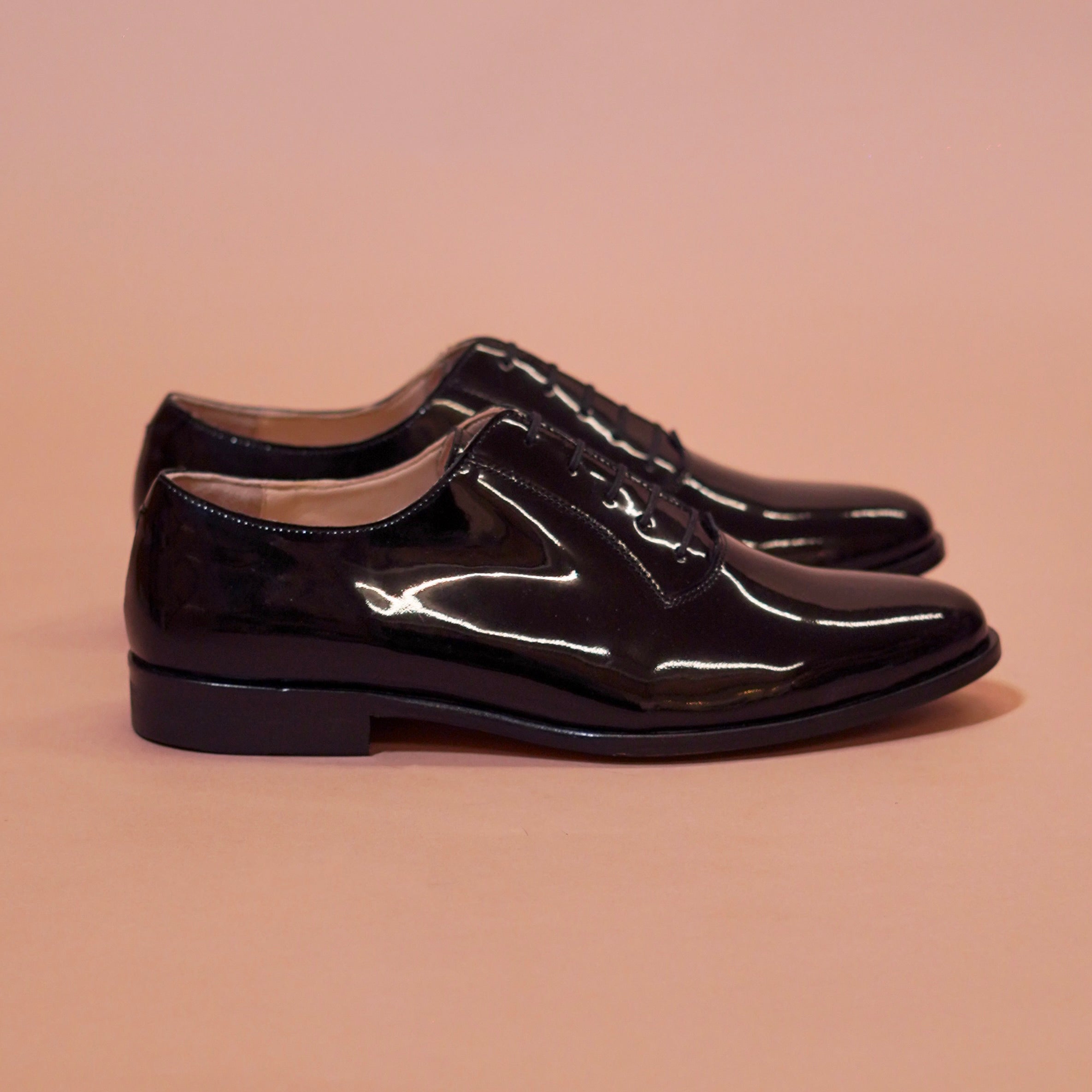 Ferraro | Black patent Oxford shoes