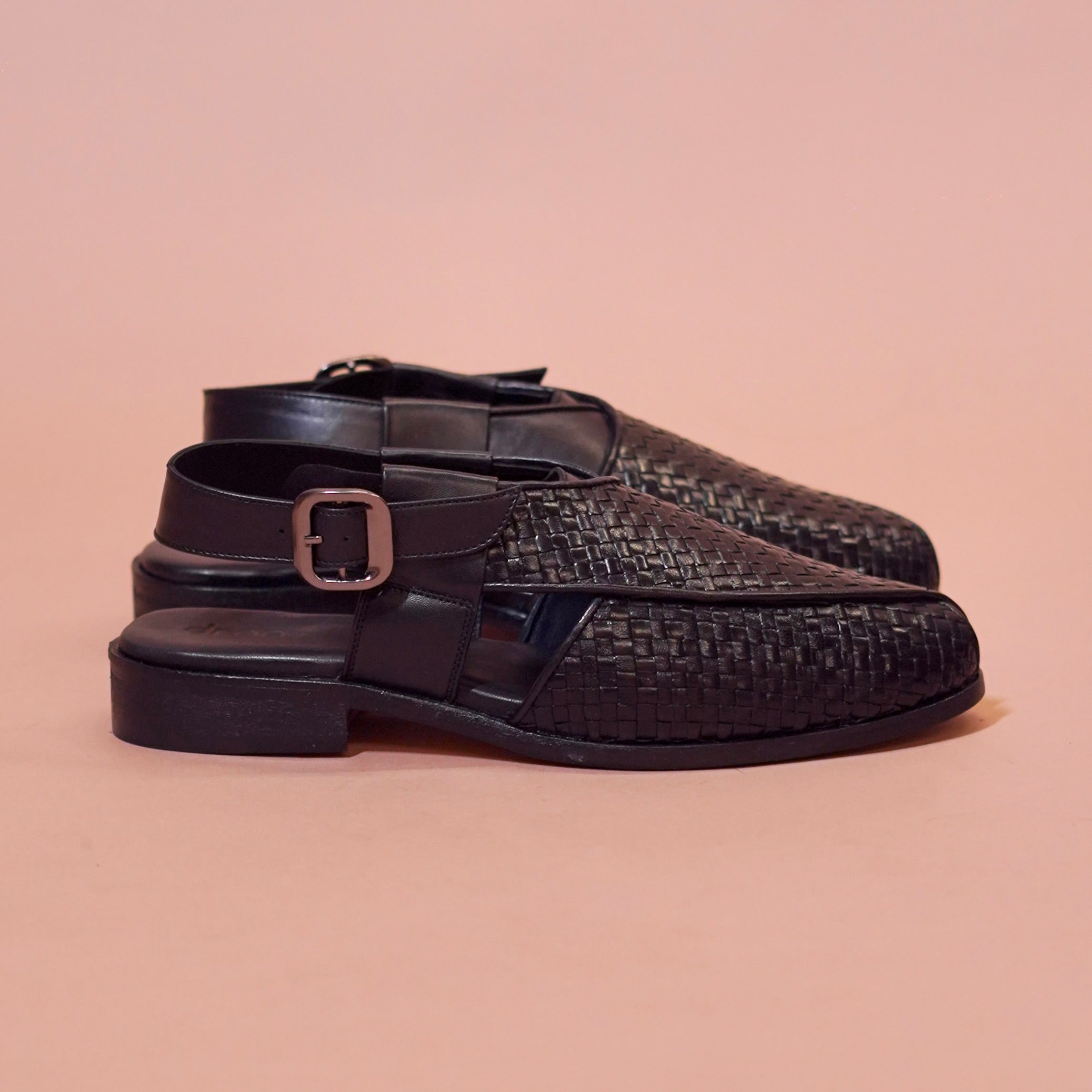 Pesha Nera | Black Weave leather Peshawaris