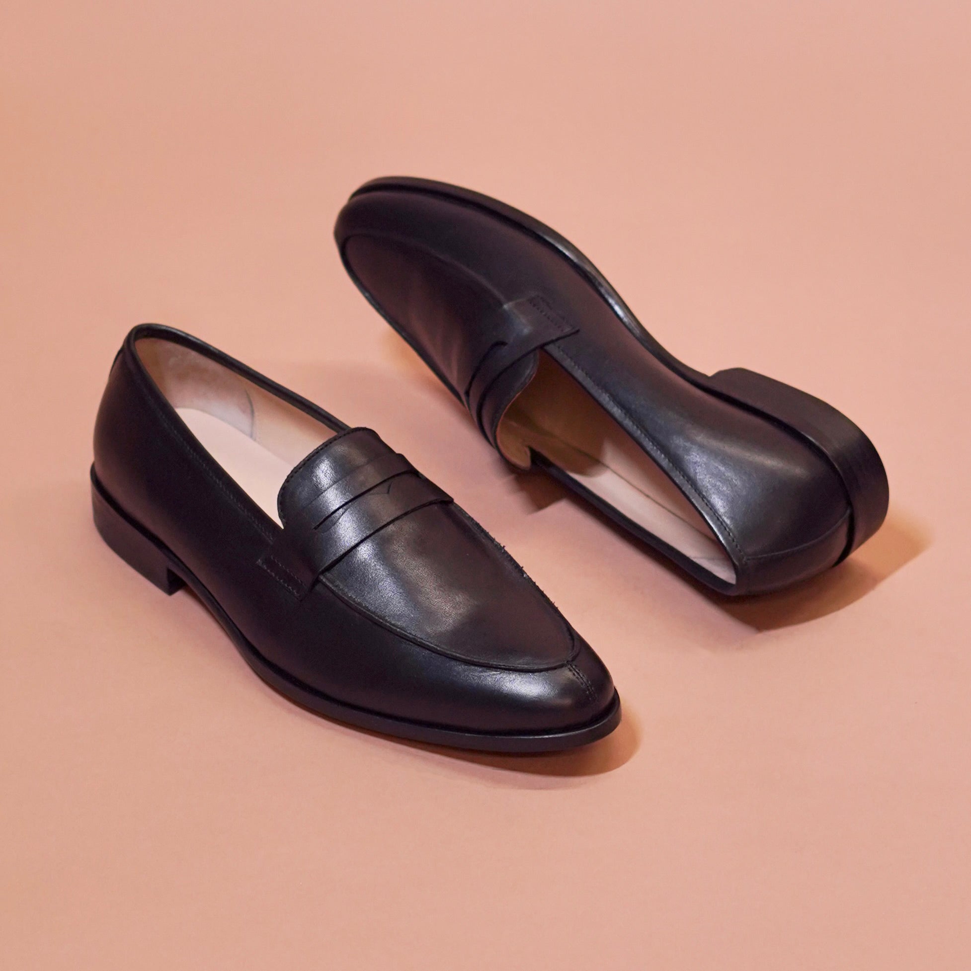 Noir | Classic black leather penny loafers