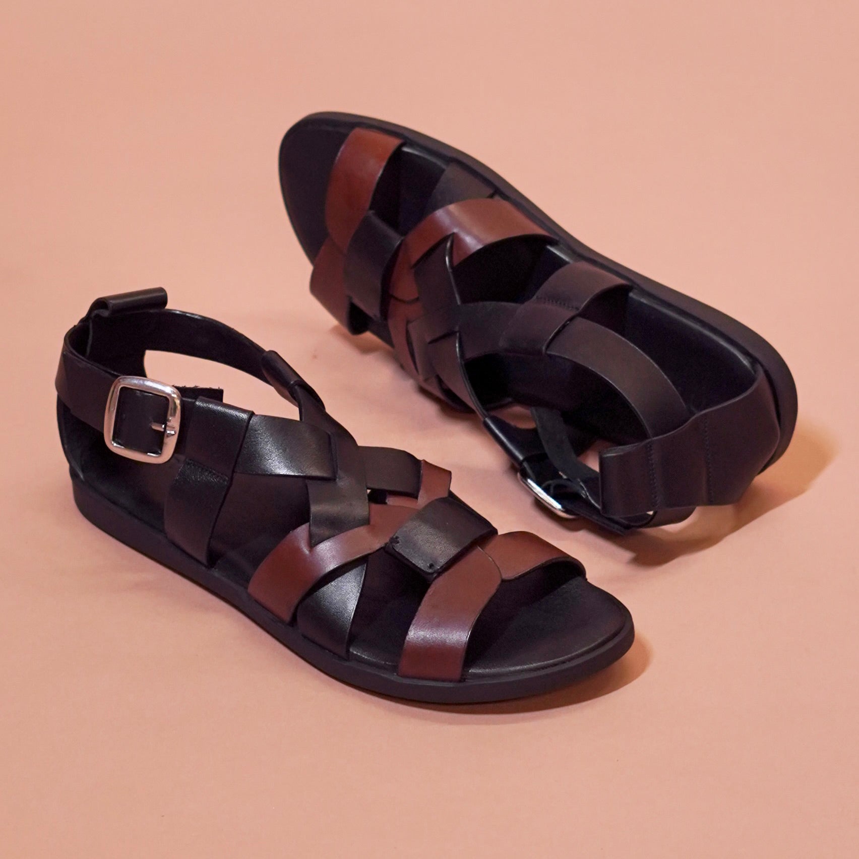 Pelle Nero Marrone | Brown and black gladiator inspired leather sandal