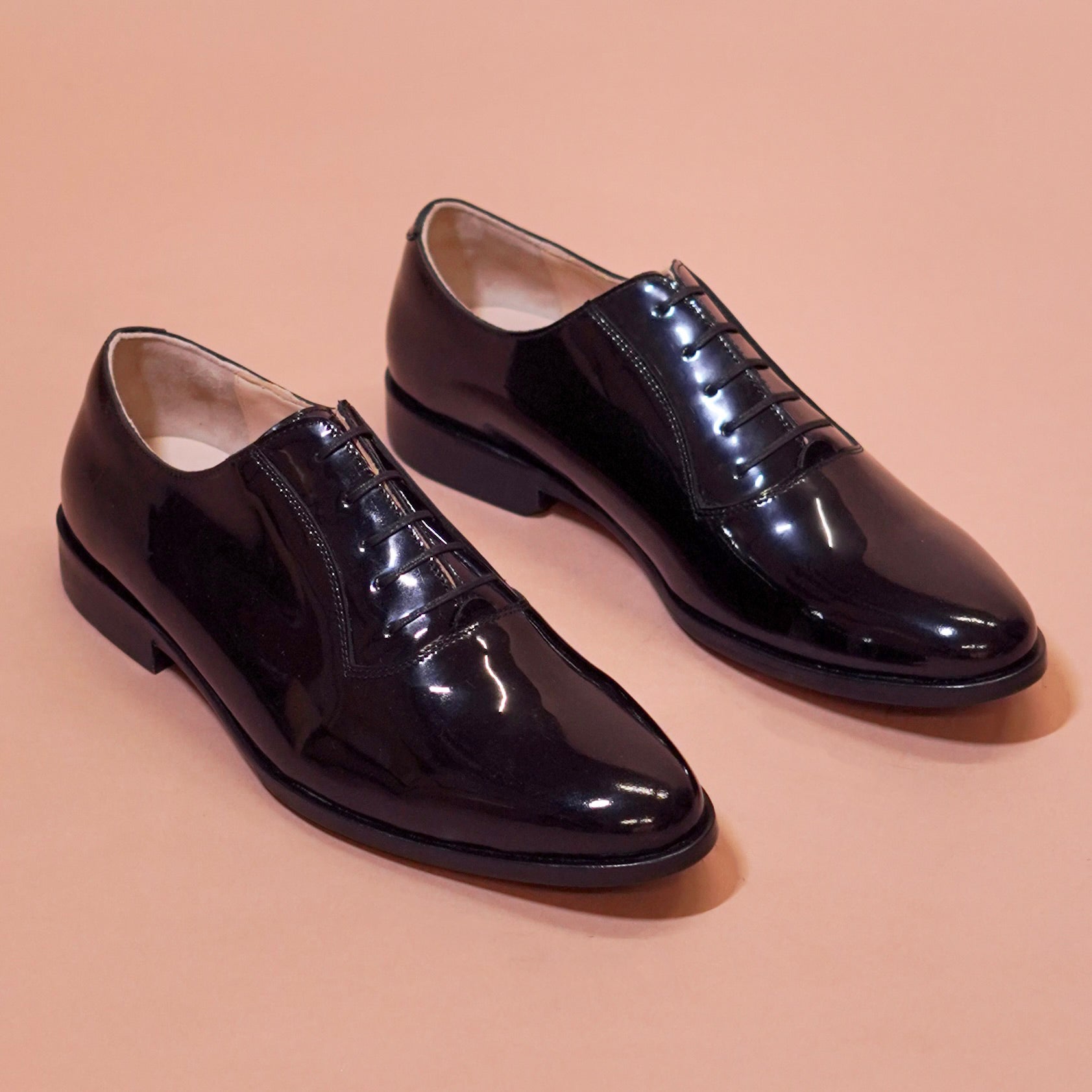 Ferraro | Black patent Oxford shoes