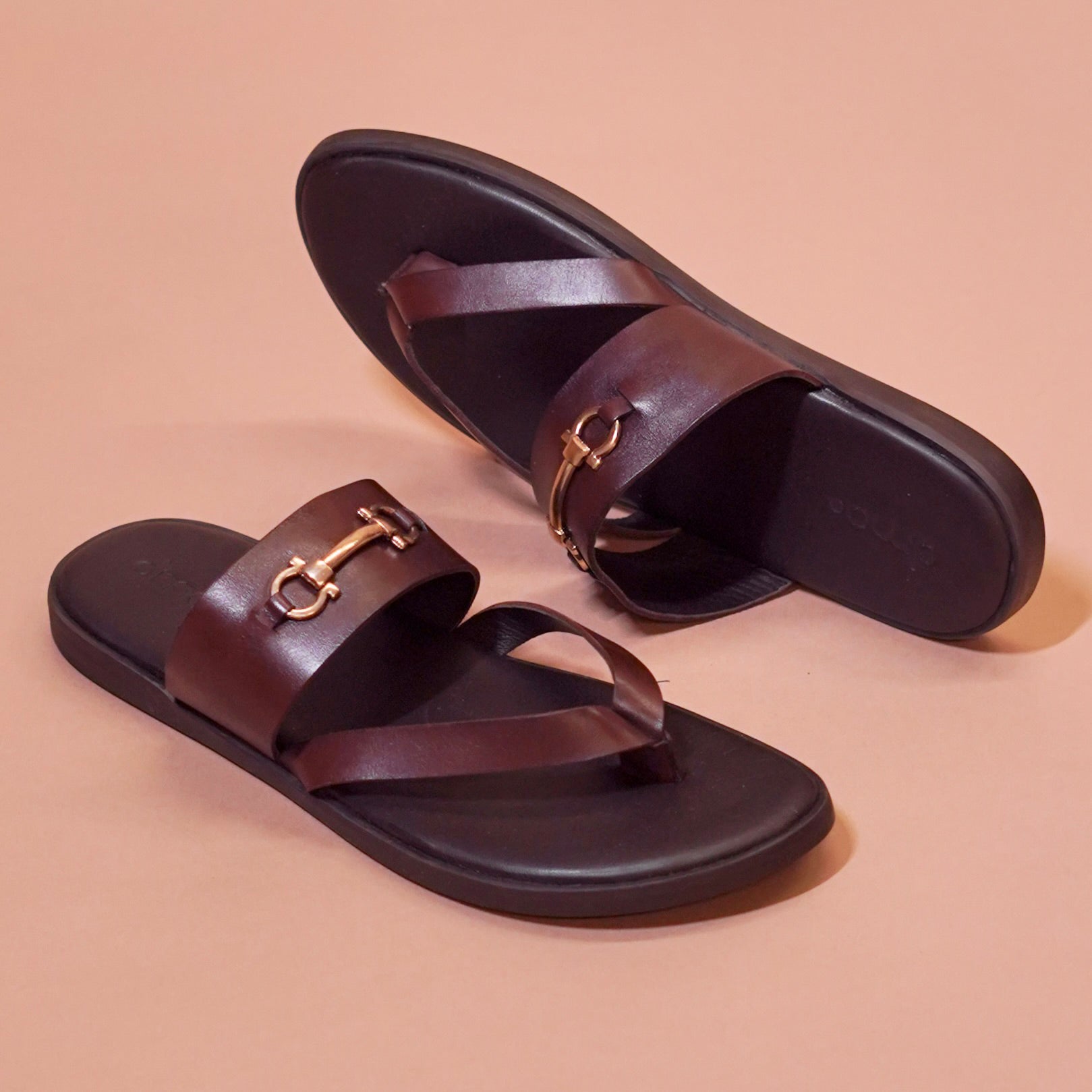Pelle Fibio Marrone | Brown and golden leather chappals