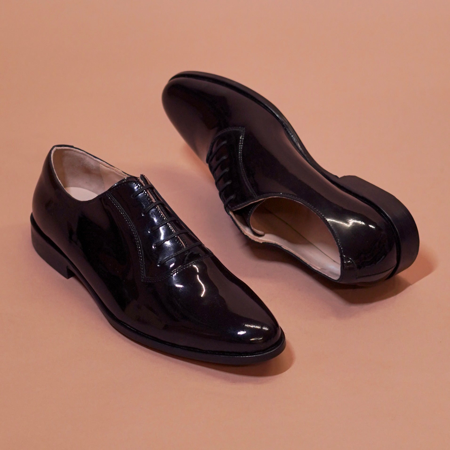 Ferraro | Black patent Oxford shoes