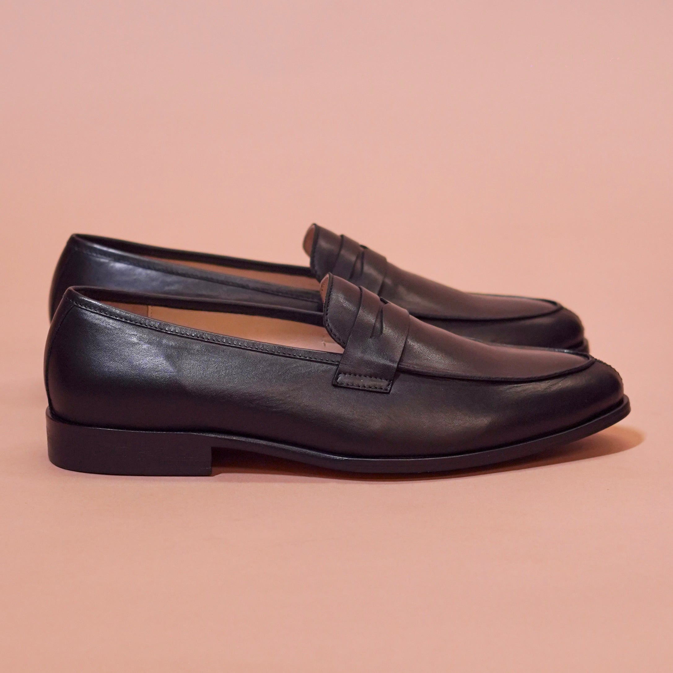 Noir | Classic black leather penny loafers