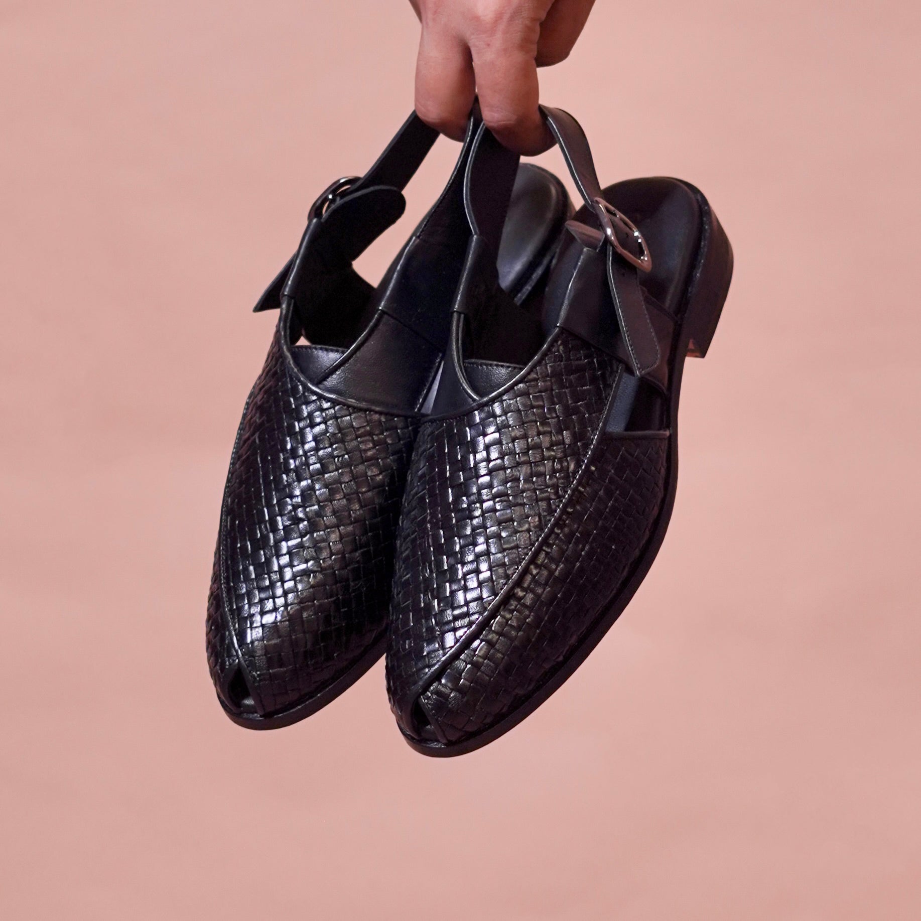 Pesha Nera | Black Weave leather Peshawaris