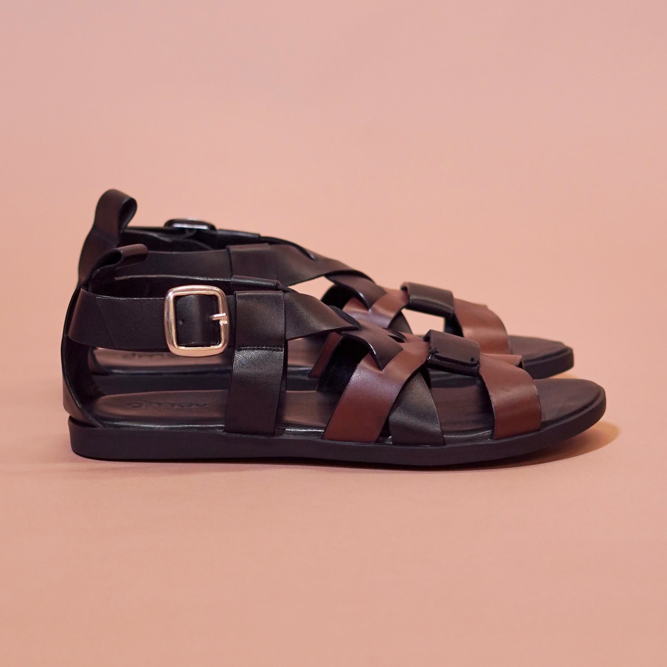 Pelle Nero Marrone | Brown and black gladiator inspired leather sandal