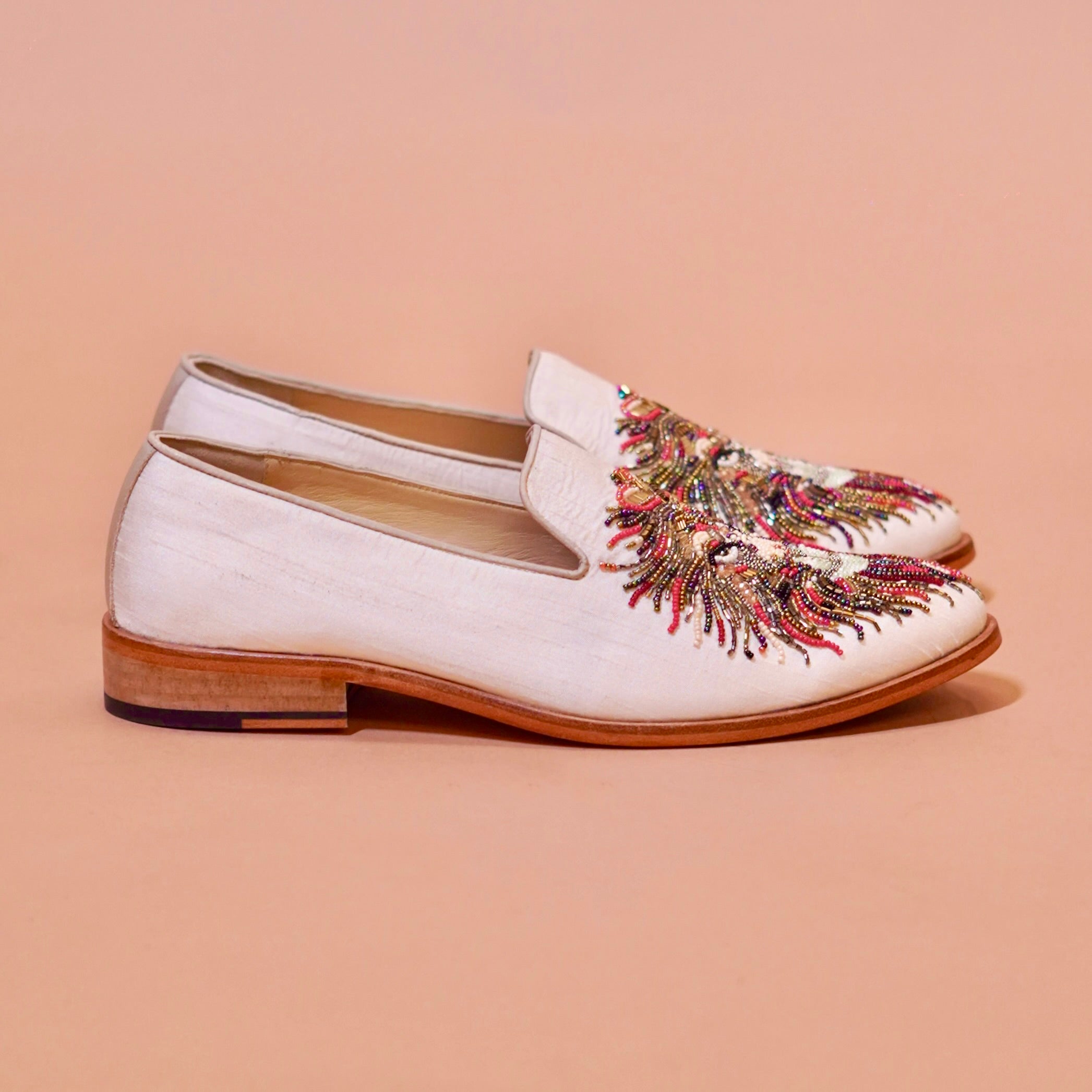 Avorio | Ivory Raw Silk zardozi embroidered loafers