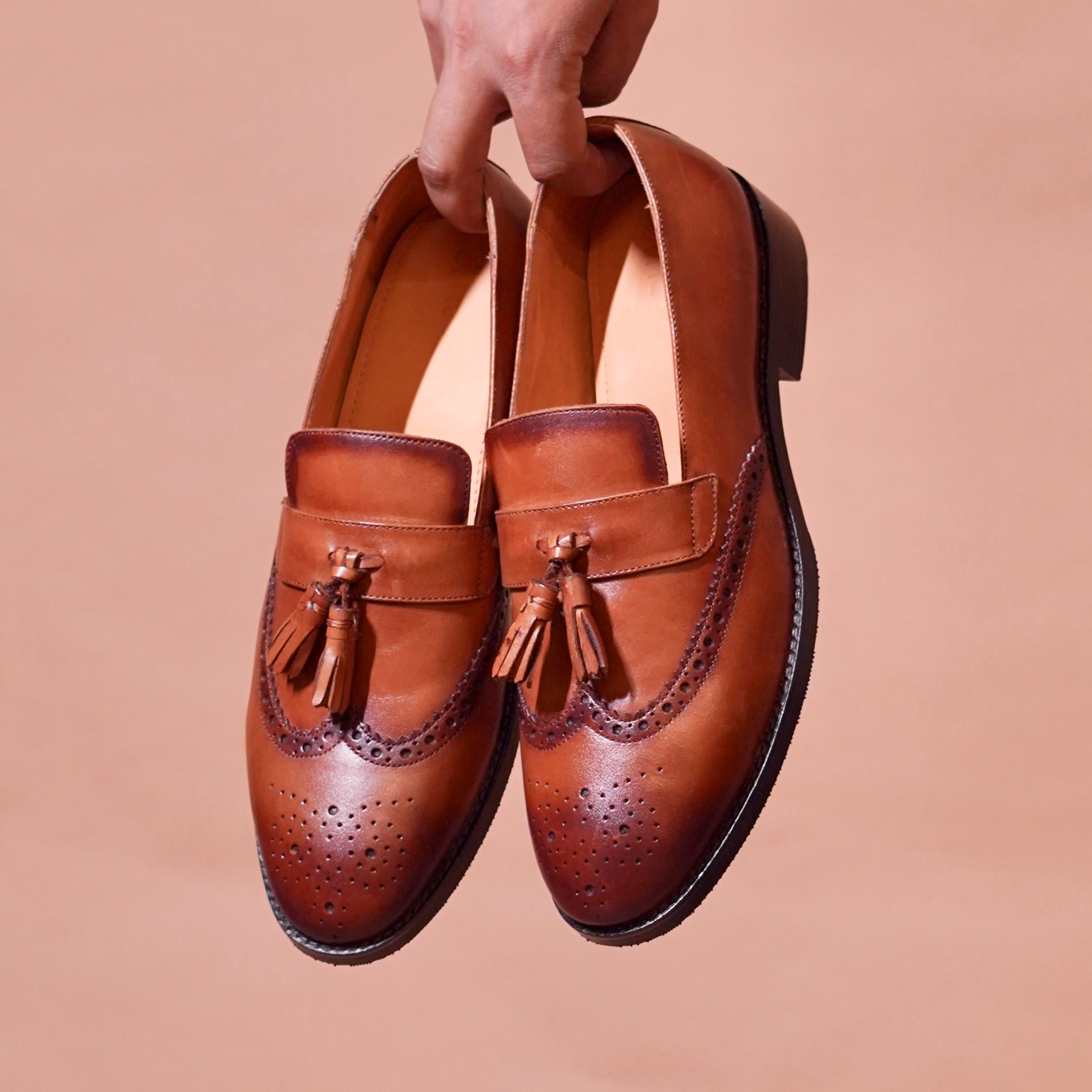 Motivo Broguo | Tan full-grain handcrafted loafers